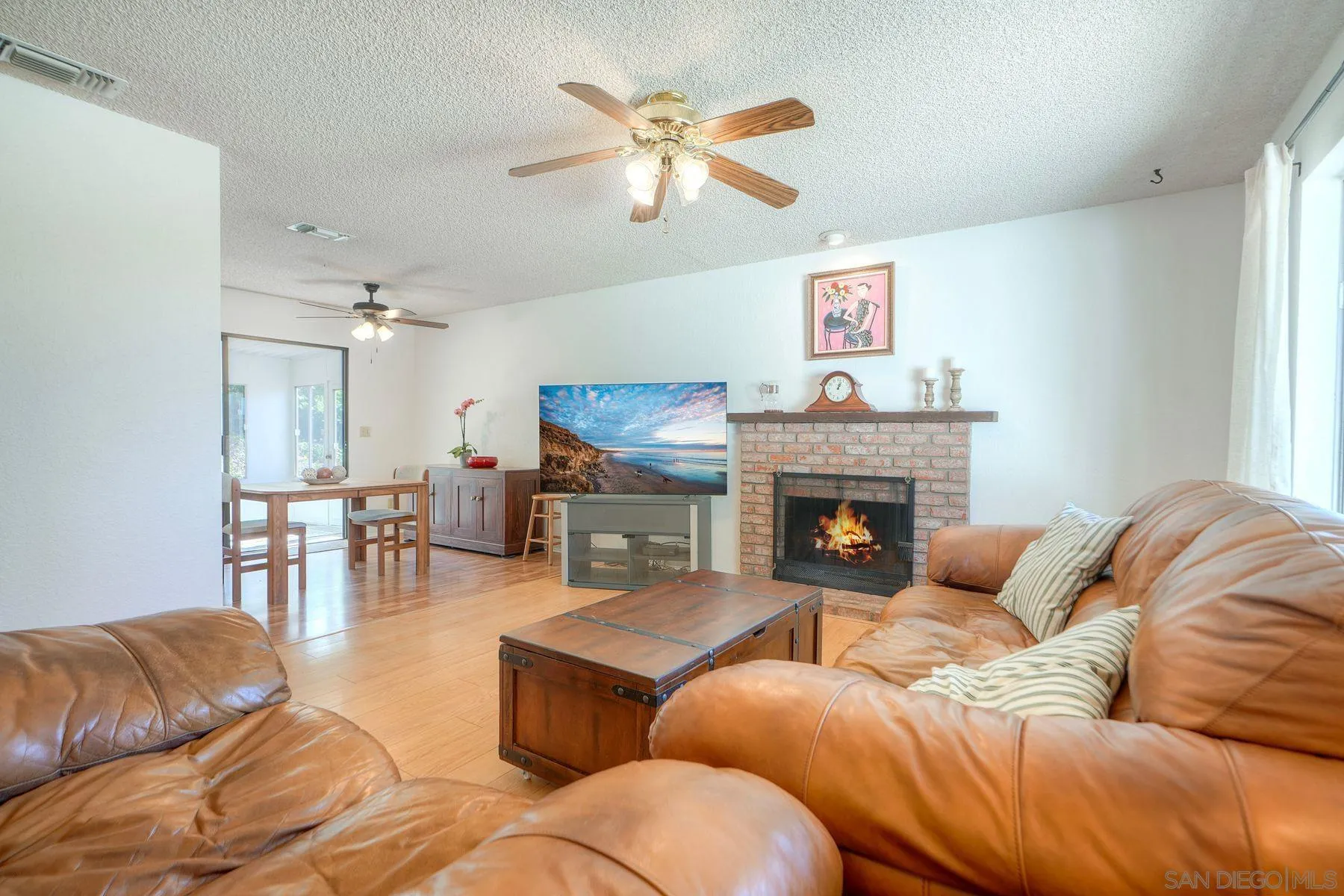 https://cdn.realtyfeed.com/cdn/127/250041407/9cc43a2c0fbeac8f68a2b18e9f0c1ce3.webp