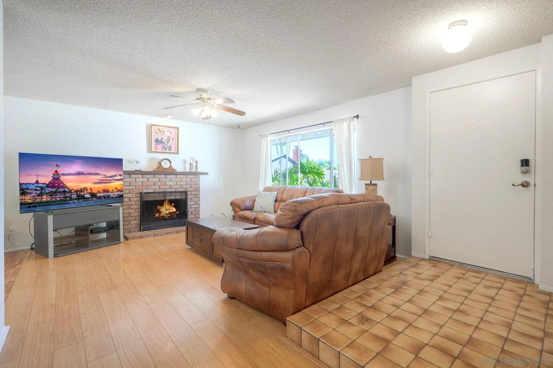 https://cdn.realtyfeed.com/cdn/127/250041407/b3b724f06c0d582ae1aa196bfafe3263.webp