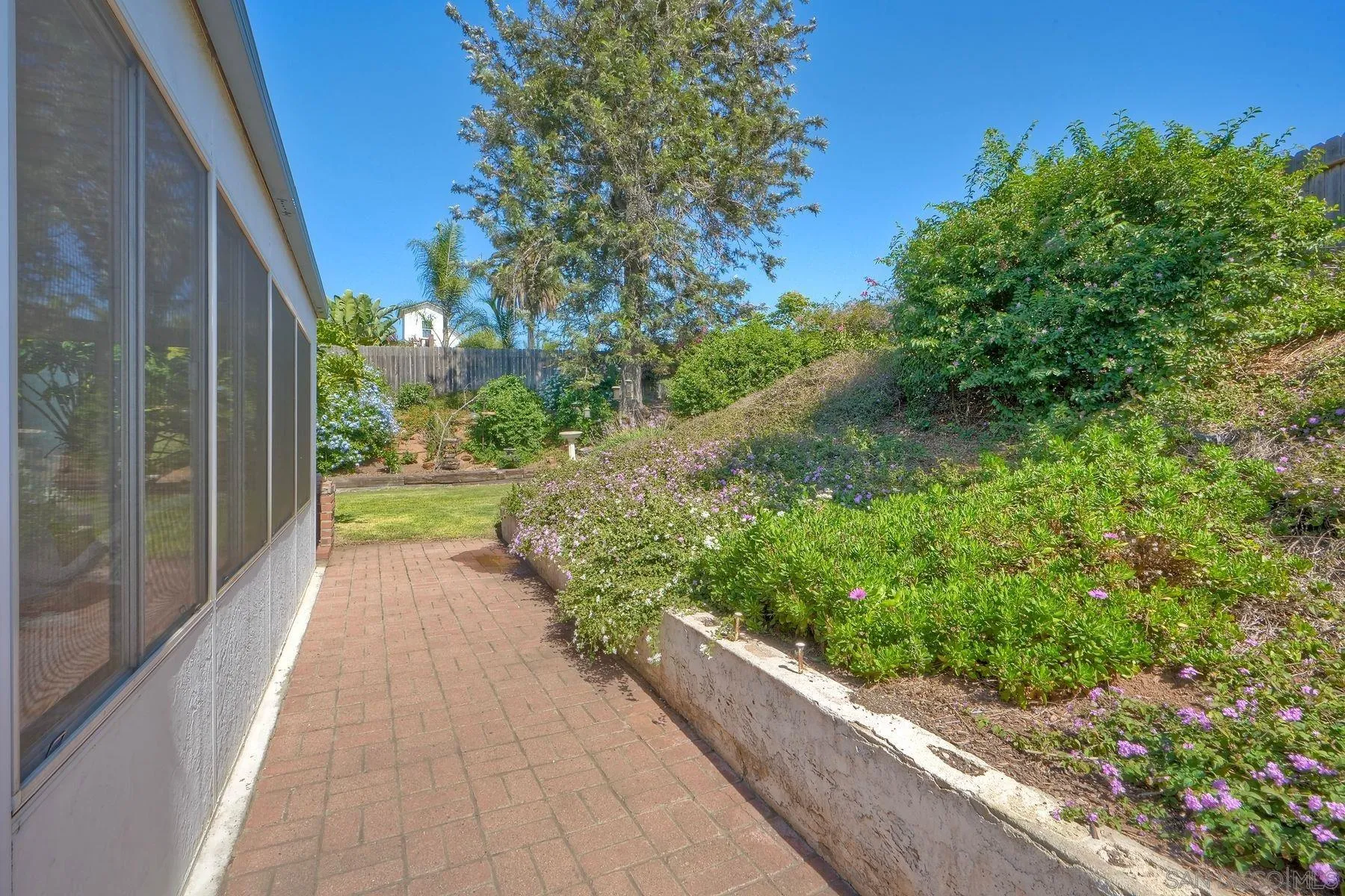 https://cdn.realtyfeed.com/cdn/127/250041407/b414f841cccb3a9ac0bf2528e520121c.webp