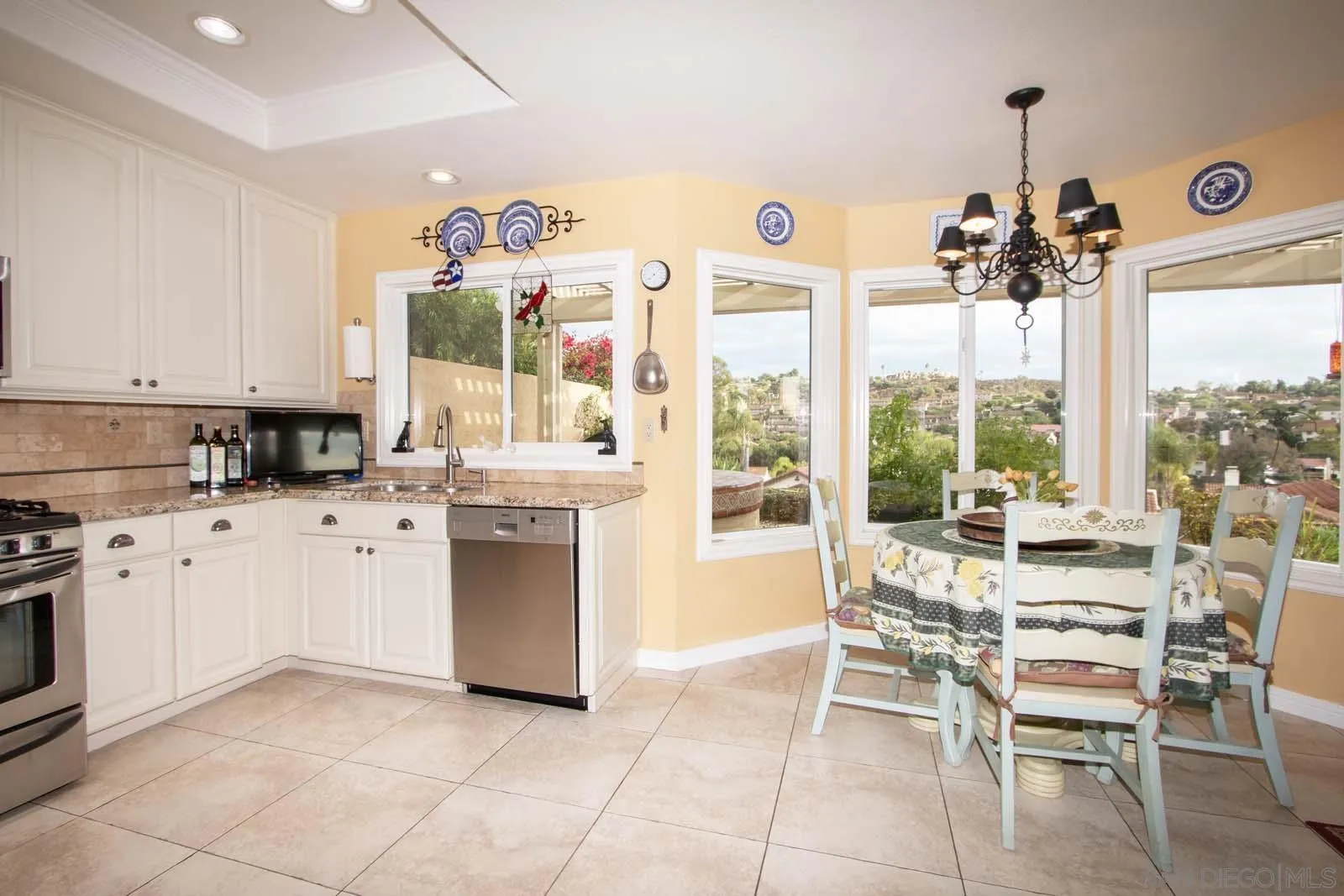 https://cdn.realtyfeed.com/cdn/127/250041409/957c74e0703e266d918630a451fb9f44.webp