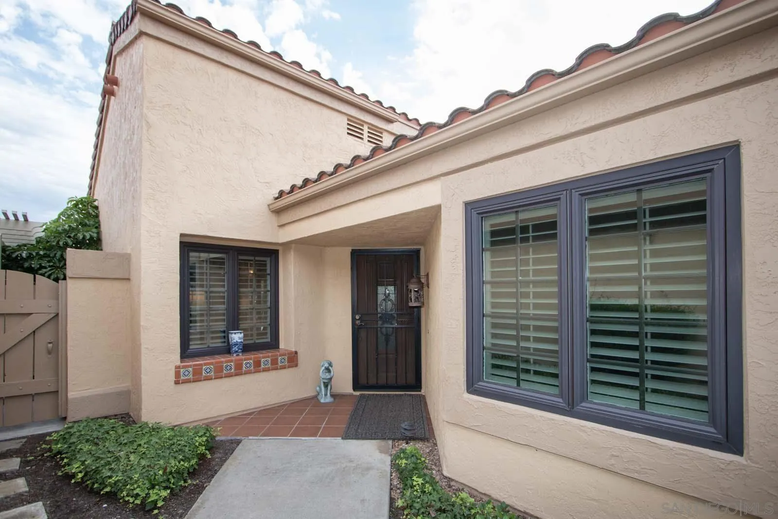 https://cdn.realtyfeed.com/cdn/127/250041409/ebdd7a27a1f04b5f7edaef9ade8299de.webp