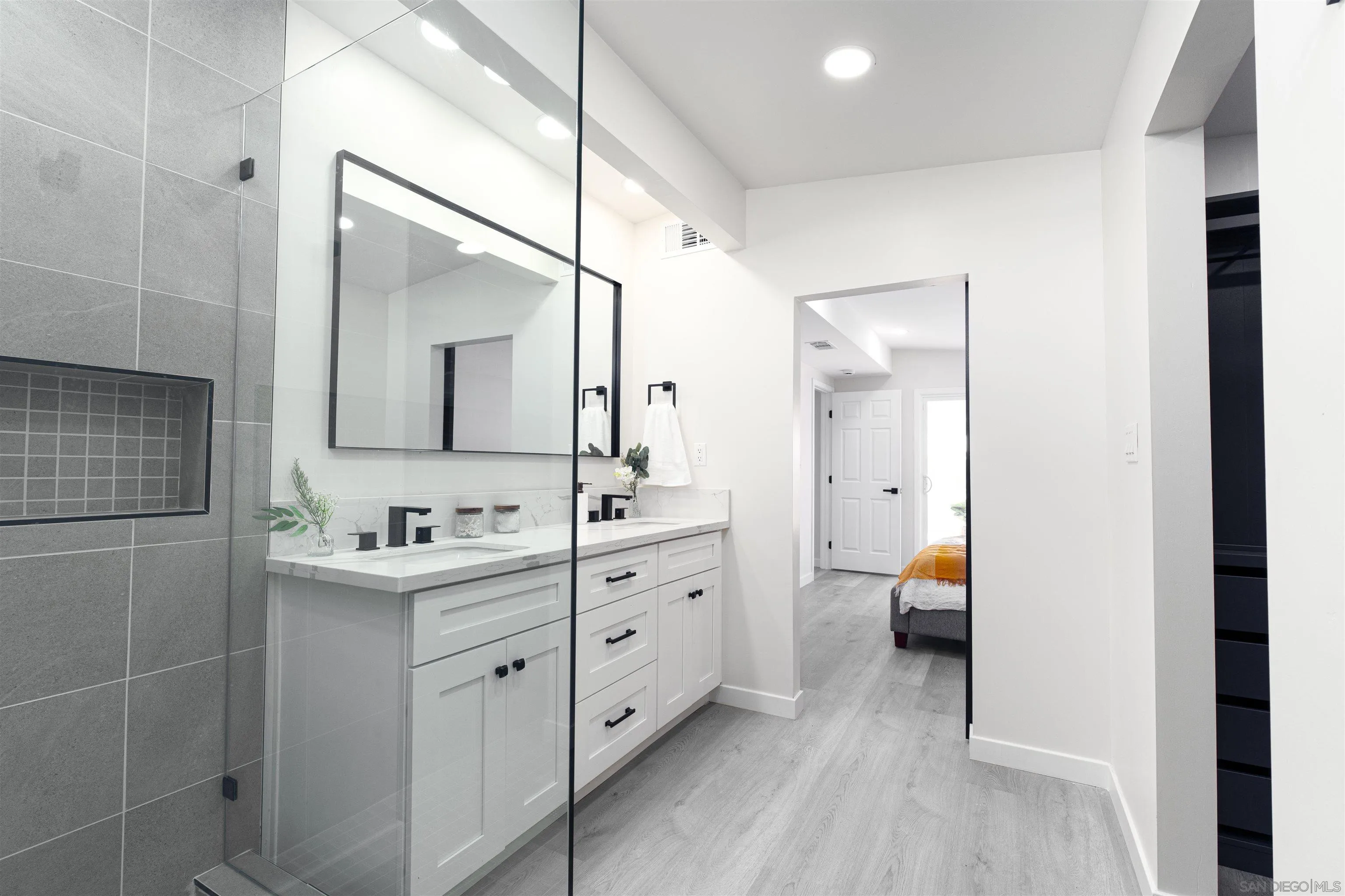https://cdn.realtyfeed.com/cdn/127/250041410/068a3246ff4bac26cf6d209cd9e881a5.webp