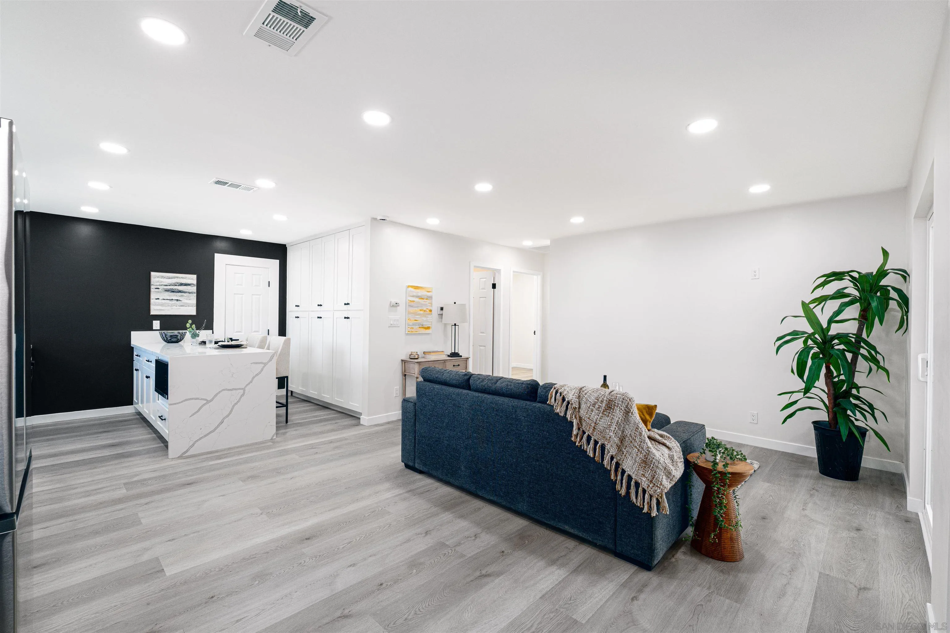 https://cdn.realtyfeed.com/cdn/127/250041410/2c88b2d6b4f31c322b634e38004aacb2.webp