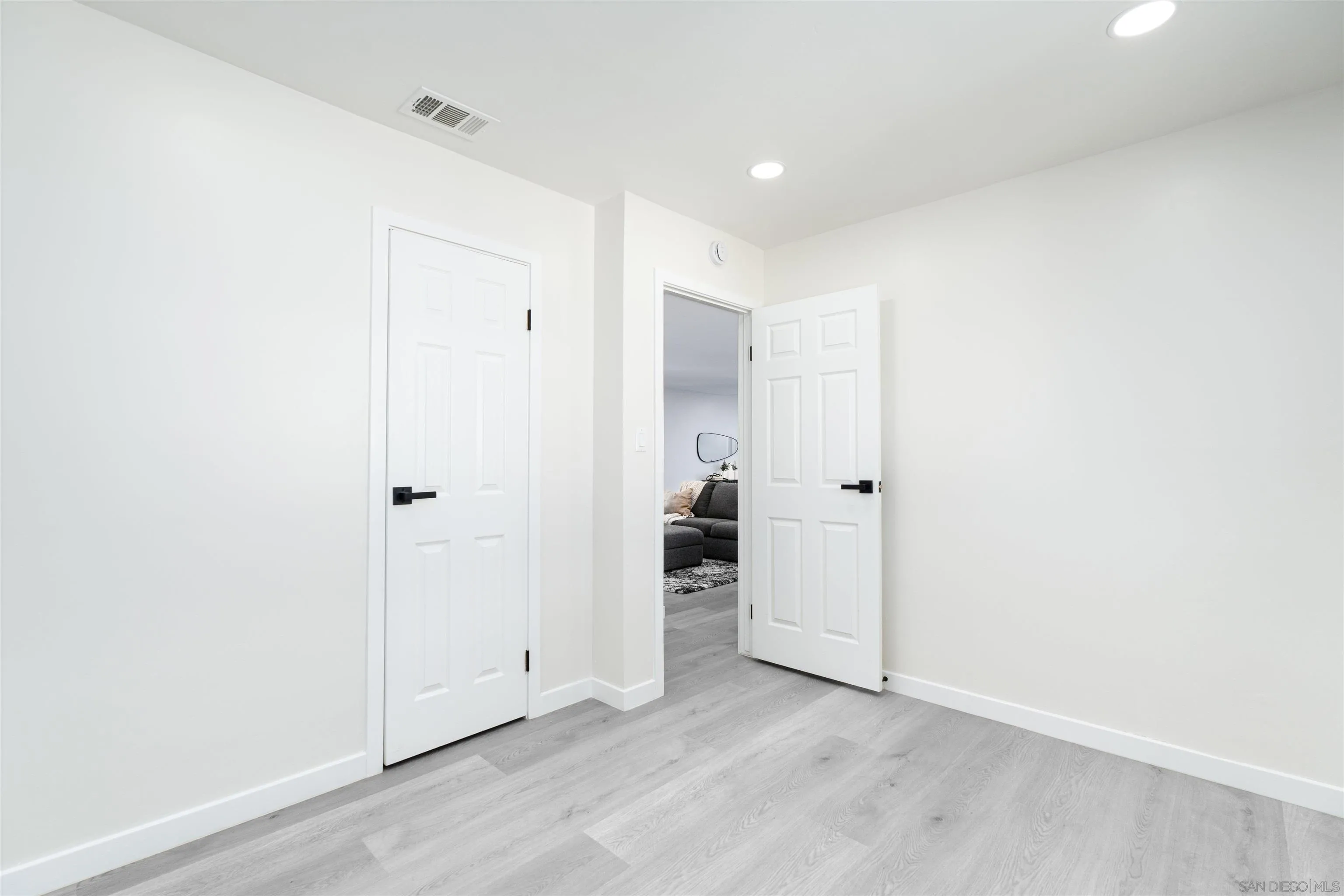 https://cdn.realtyfeed.com/cdn/127/250041410/2de591ef51666e8c2e1bdeaeb07b0074.webp