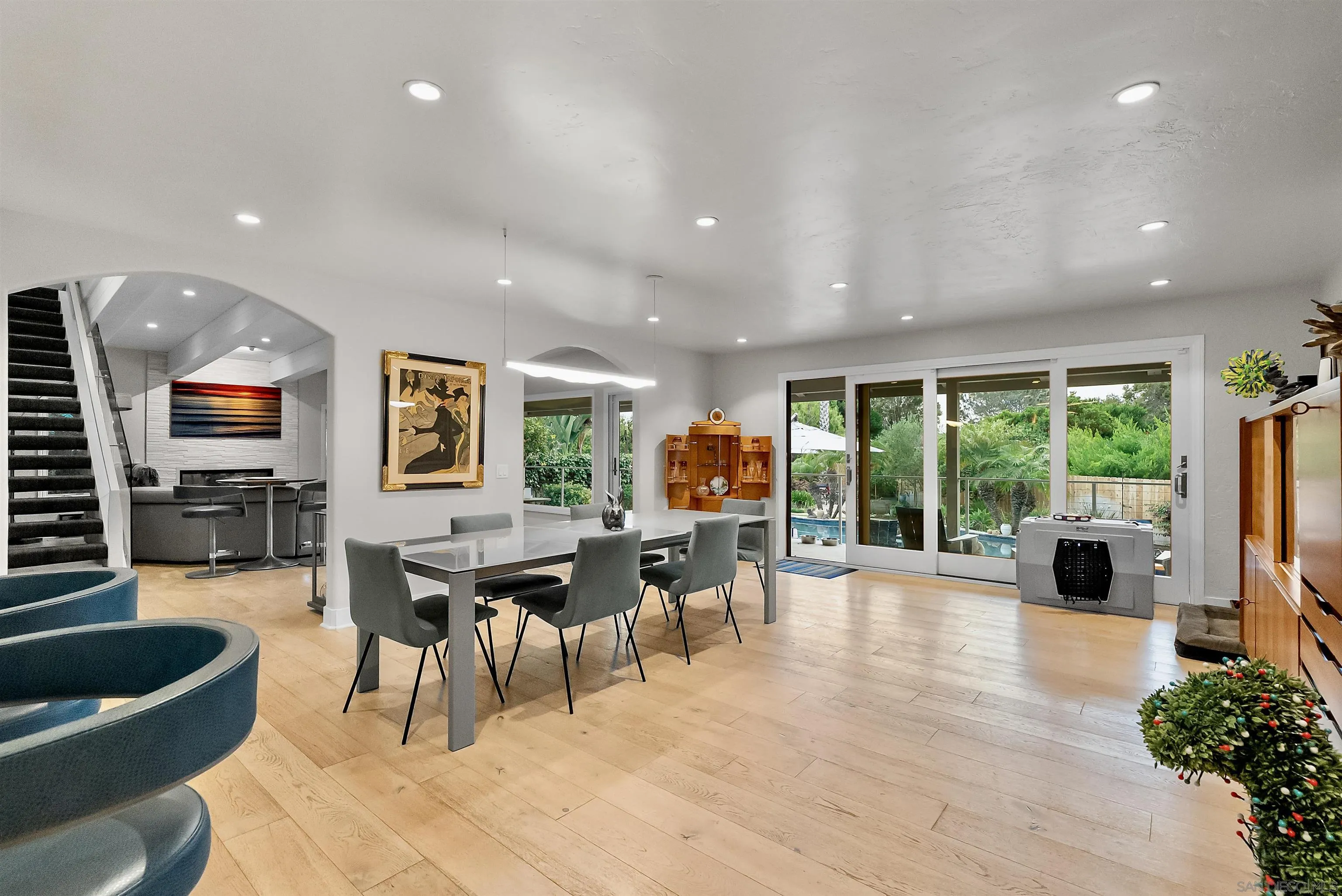 https://cdn.realtyfeed.com/cdn/127/250041413/c464e77a8bb76ae3f99f75c0ca9f70d8.webp