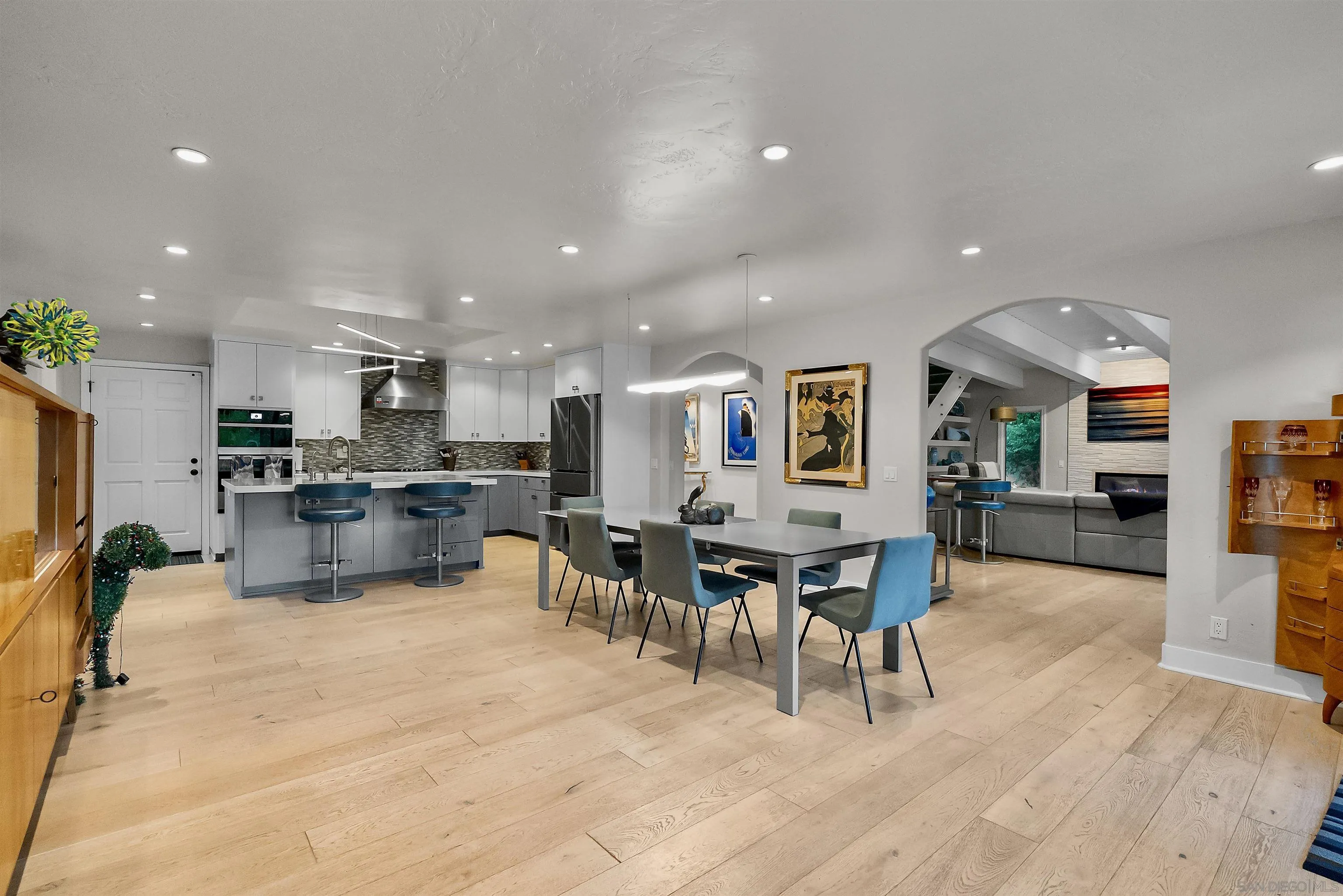 https://cdn.realtyfeed.com/cdn/127/250041413/f626835688b69f9d92ddb6b6426f8370.webp