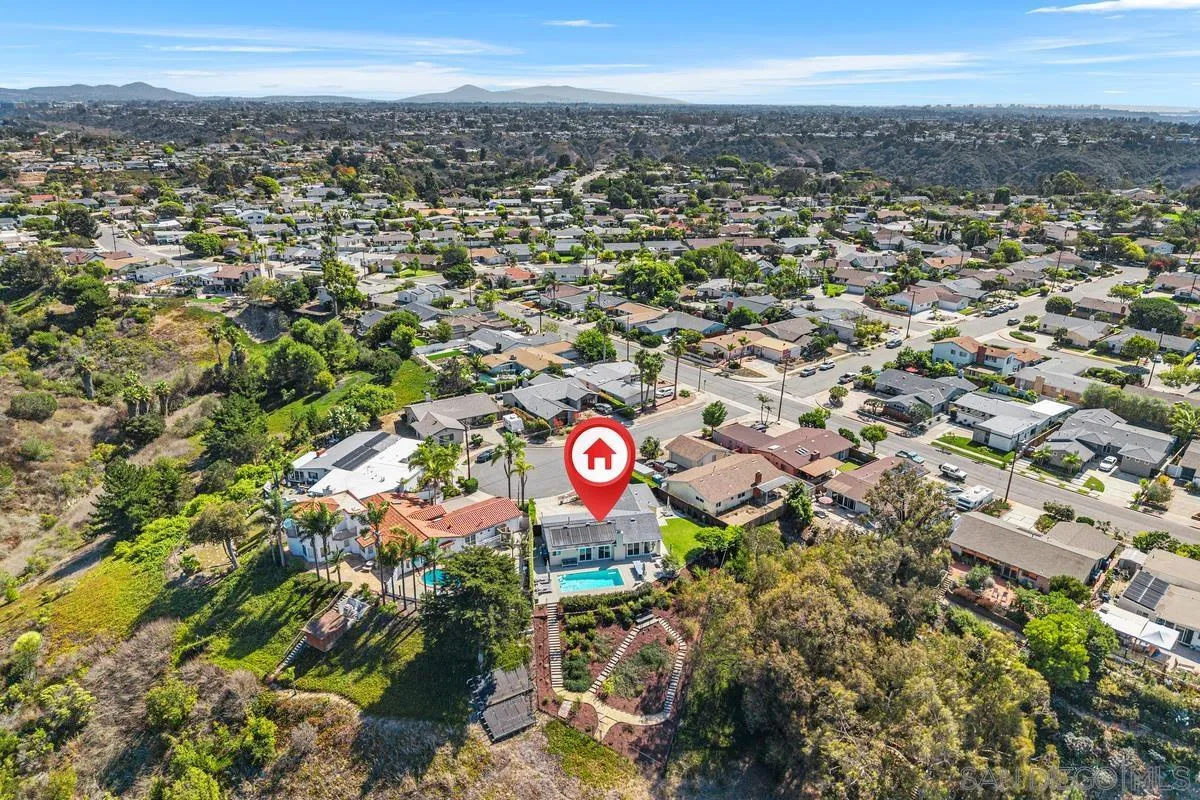 https://cdn.realtyfeed.com/cdn/127/250041414/ae3d5258e8bd31a5c34451c72a66446c.webp