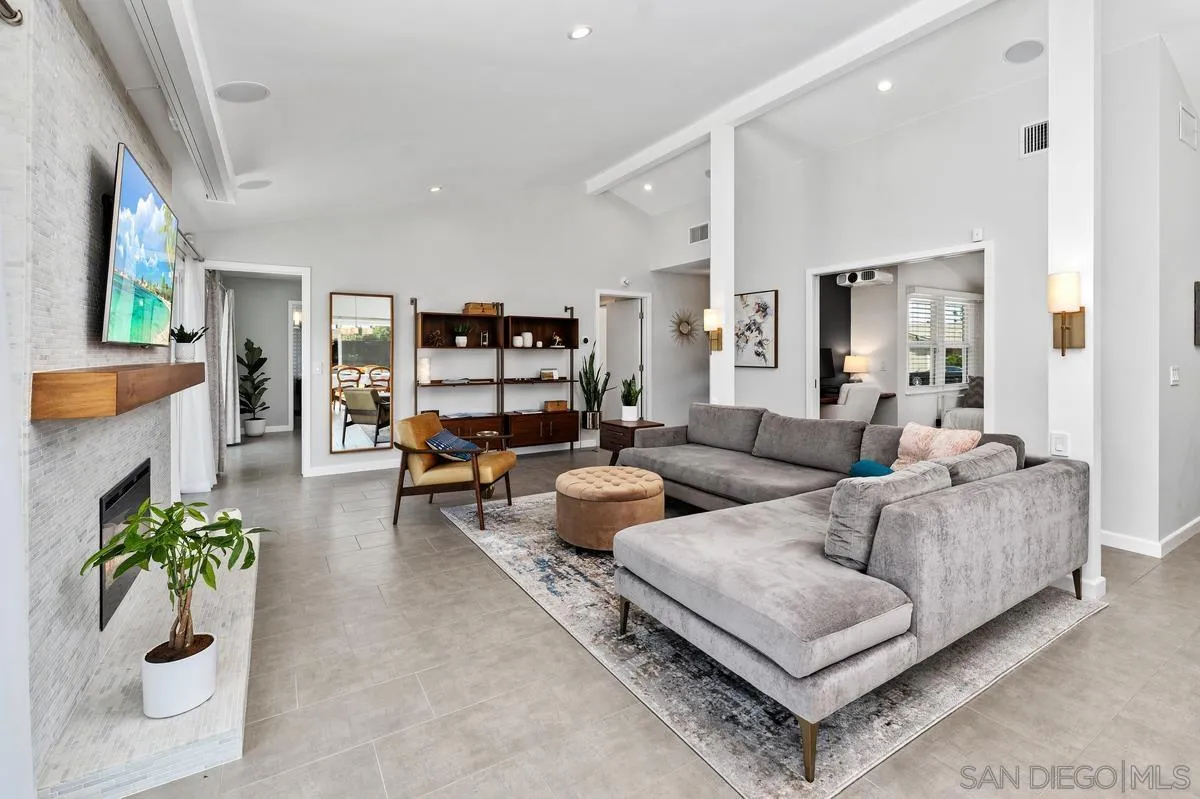 https://cdn.realtyfeed.com/cdn/127/250041414/c9b241f98c3f99eef7e0894b137cfcd1.webp