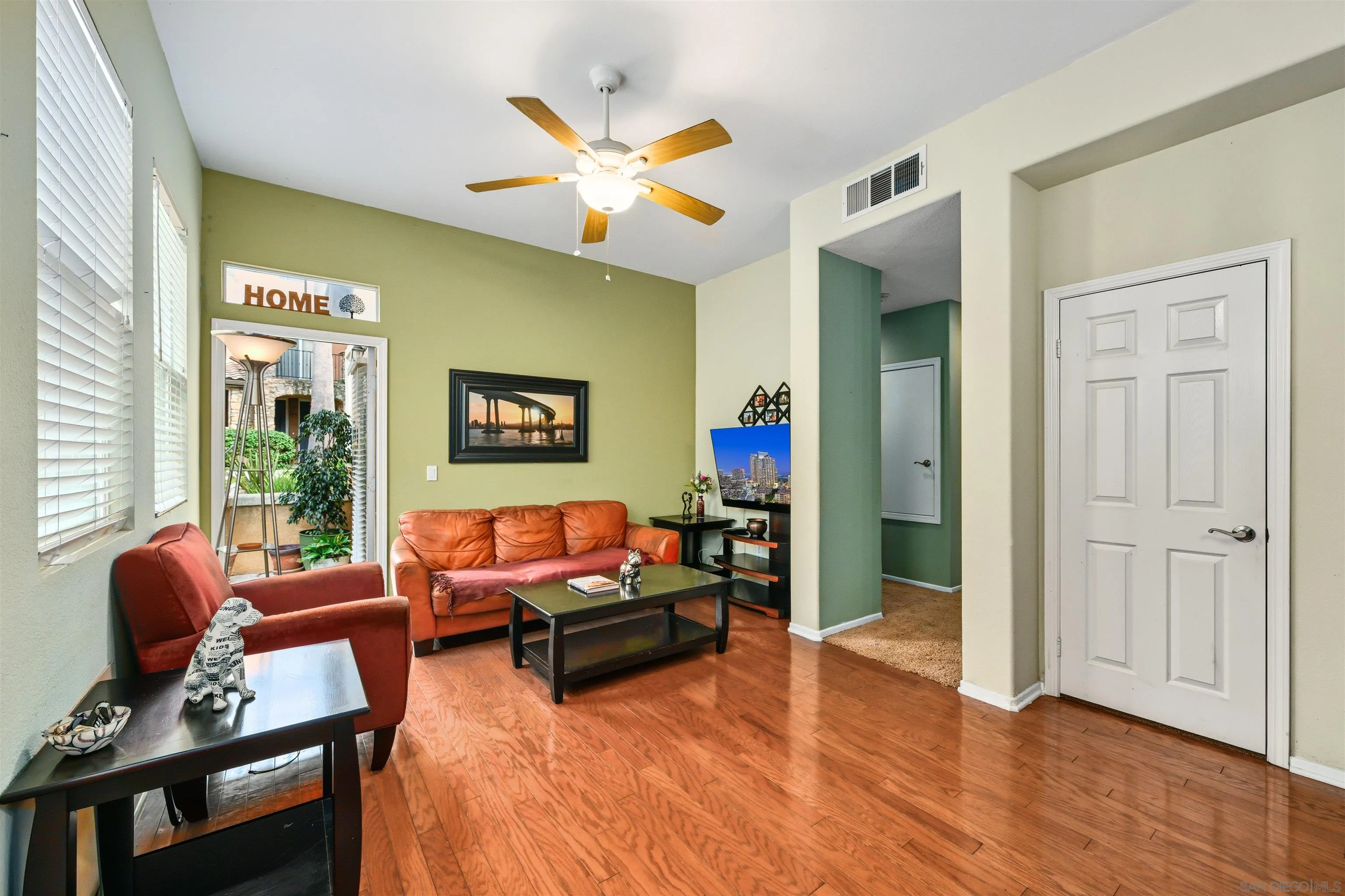 Photo #2: 250041424 Listing 