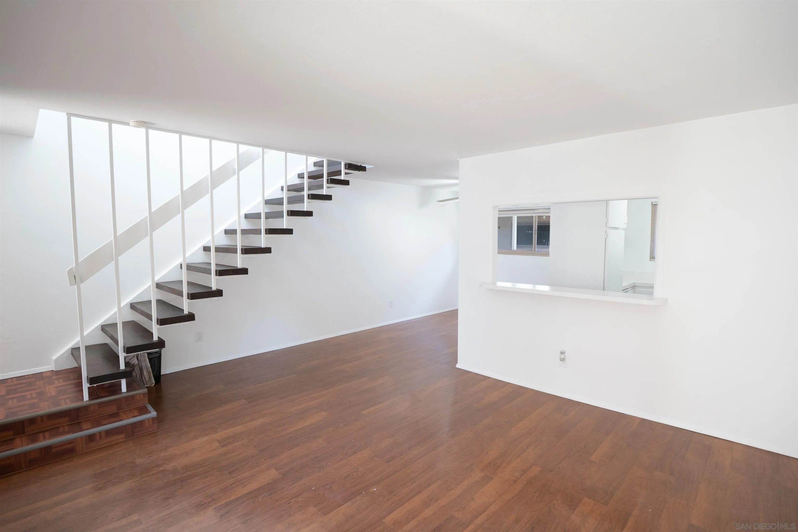 https://cdn.realtyfeed.com/cdn/127/250041426/e5d42d3133fa06a0bbc866ad00a98c38.webp