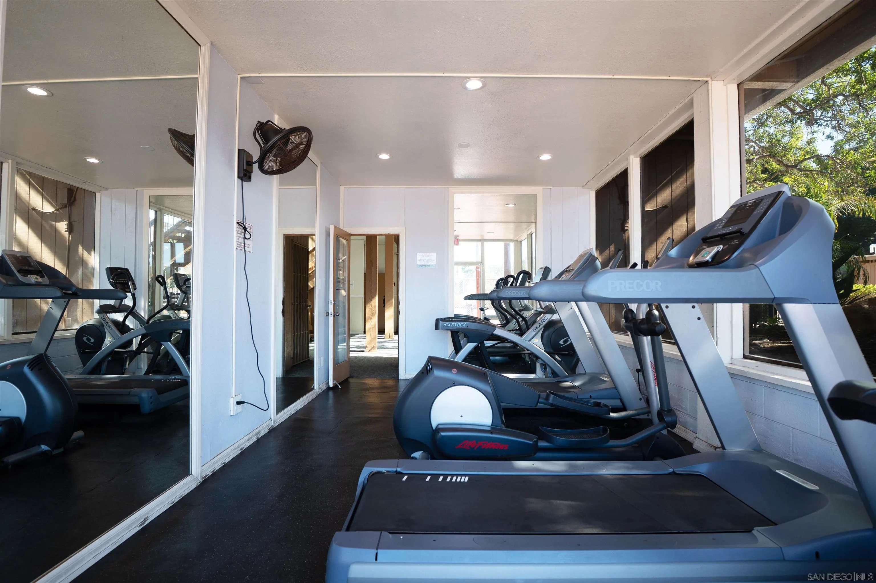 Photo #27: 250041426 Listing: Photo #27