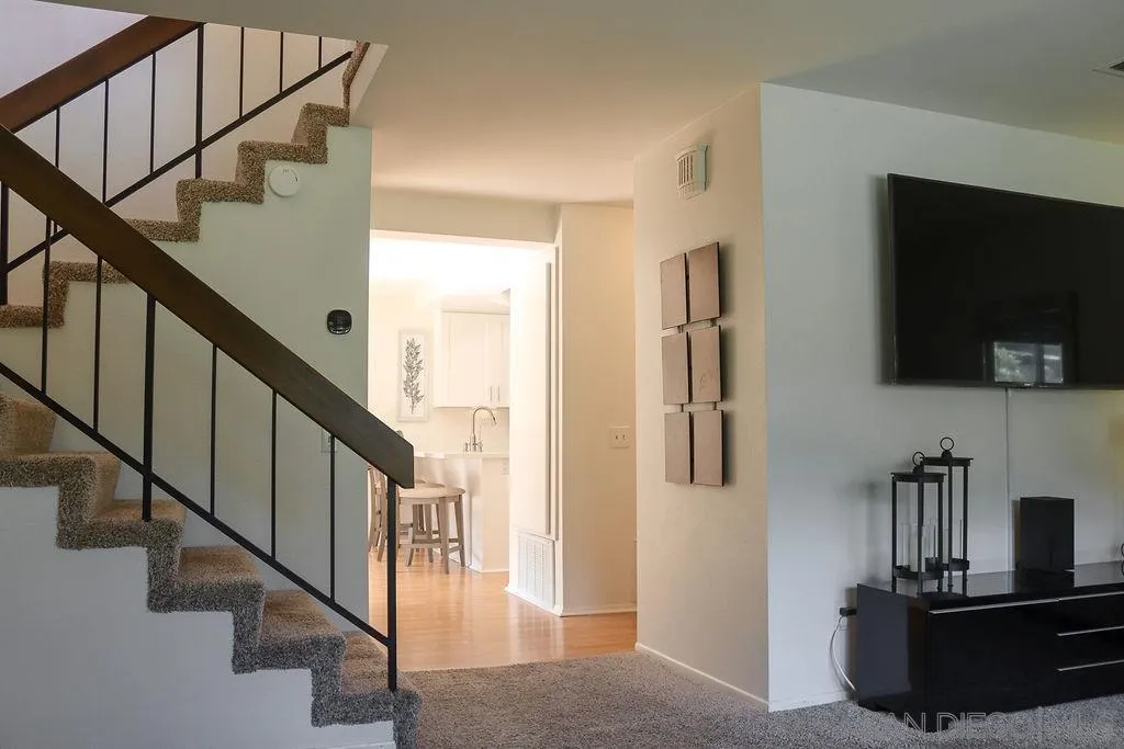 https://cdn.realtyfeed.com/cdn/127/250041428/02480cae7008e509ef0ee845ba1c0dd6.webp