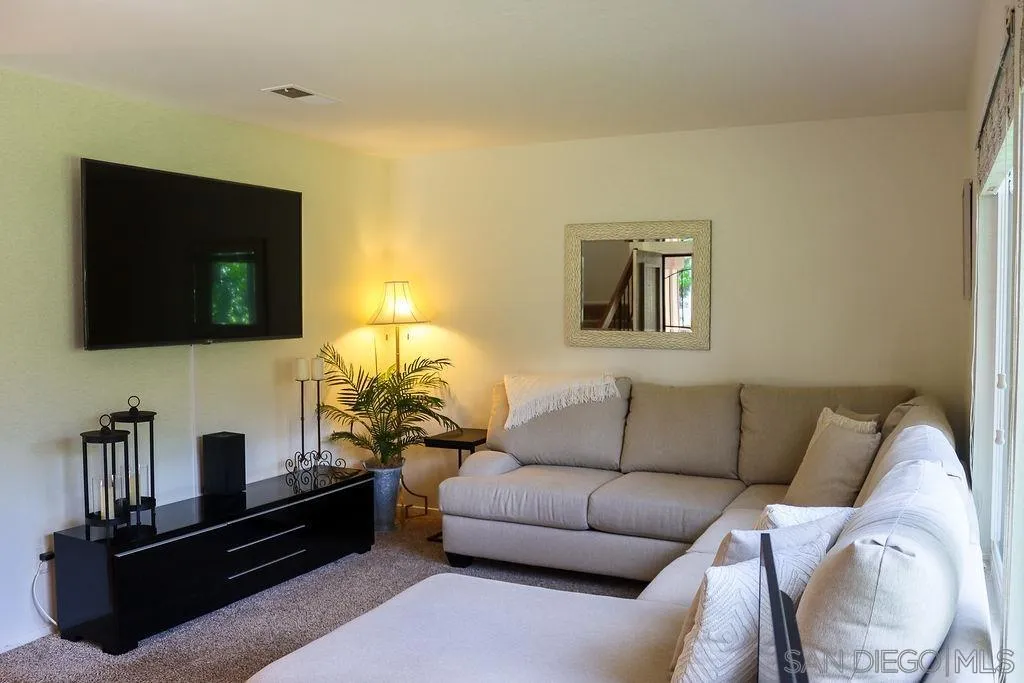 https://cdn.realtyfeed.com/cdn/127/250041428/21ccdb82d19705a3bb7606a00be029e3.webp