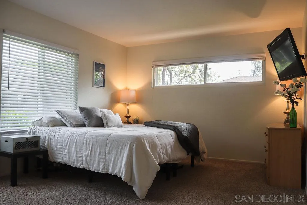 https://cdn.realtyfeed.com/cdn/127/250041428/2f1c21f4dba680ca477dc15a8a5c9023.webp