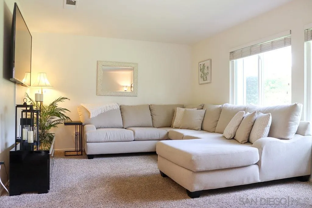 https://cdn.realtyfeed.com/cdn/127/250041428/96e937b8d24a7b1dc364fa5cfb8664d3.webp