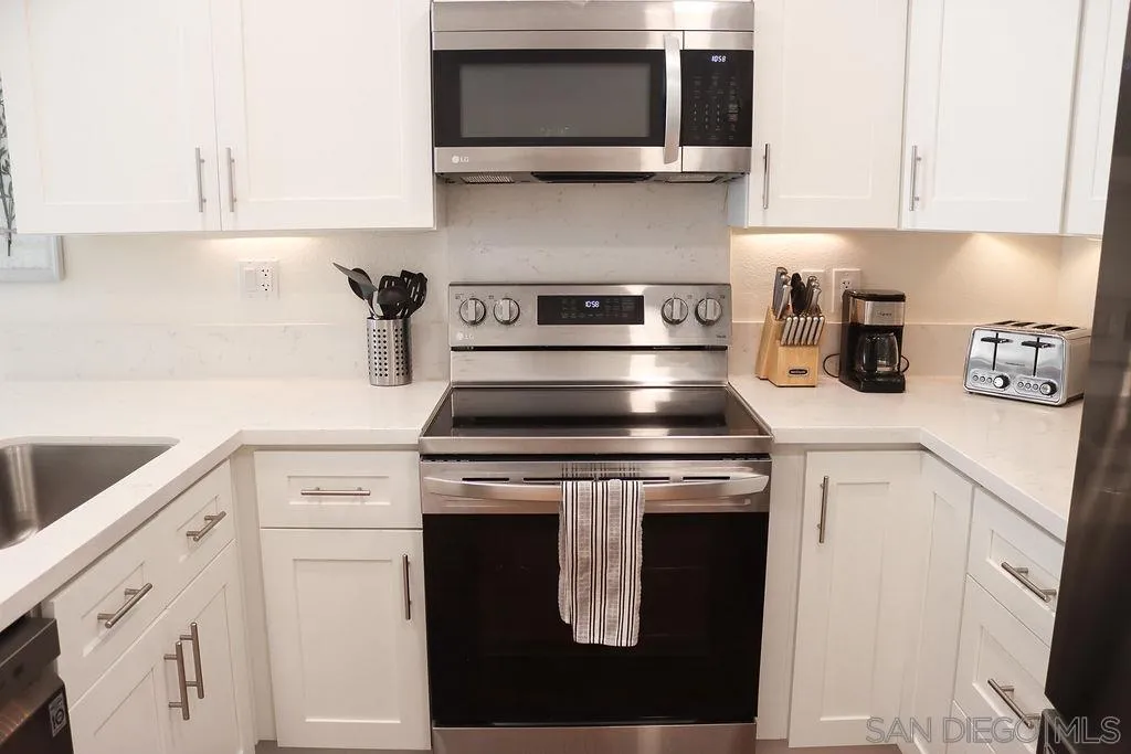 https://cdn.realtyfeed.com/cdn/127/250041428/c6a4af87675fab23fff28e21d95f5e3f.webp