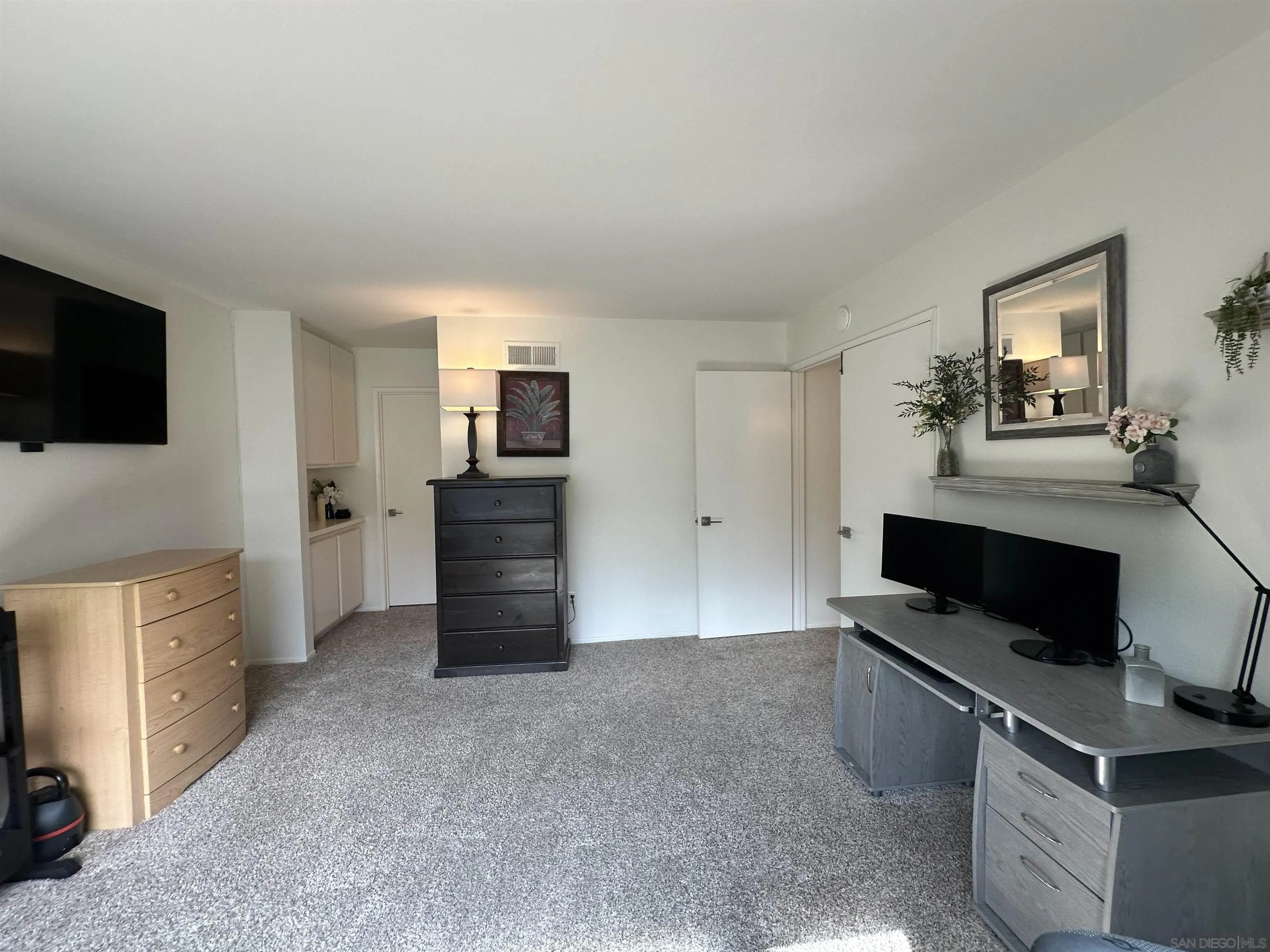 https://cdn.realtyfeed.com/cdn/127/250041428/d5e98a680e634ac5d5071cf01ed3b4bf.webp