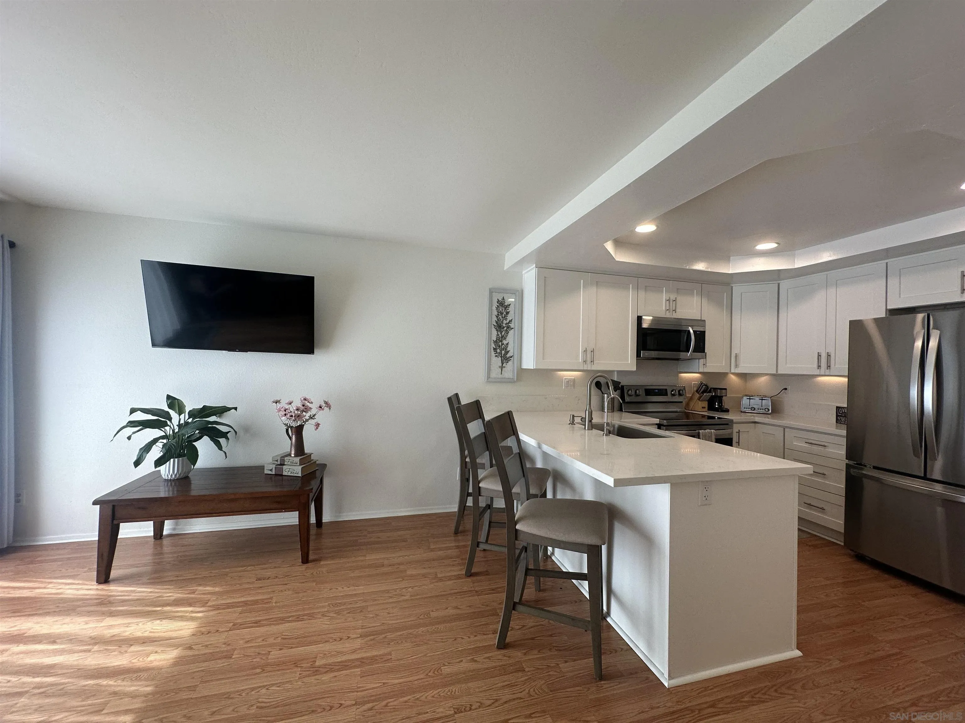https://cdn.realtyfeed.com/cdn/127/250041428/f75d29fffc2b85d9b45143403ef0f8ae.webp