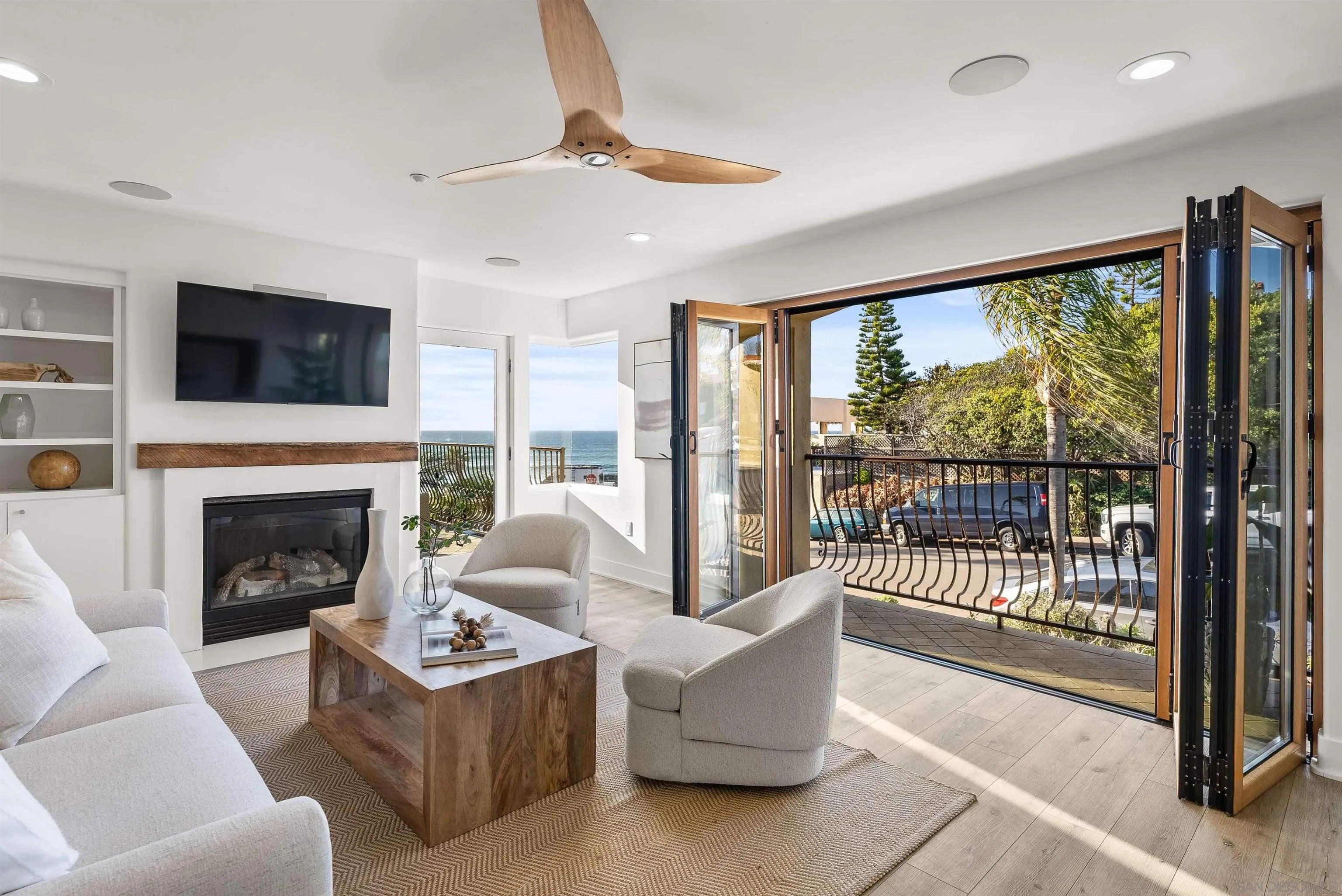 https://cdn.realtyfeed.com/cdn/127/250041433/1a04e82c6b601b51ecc6b67100f14071.webp