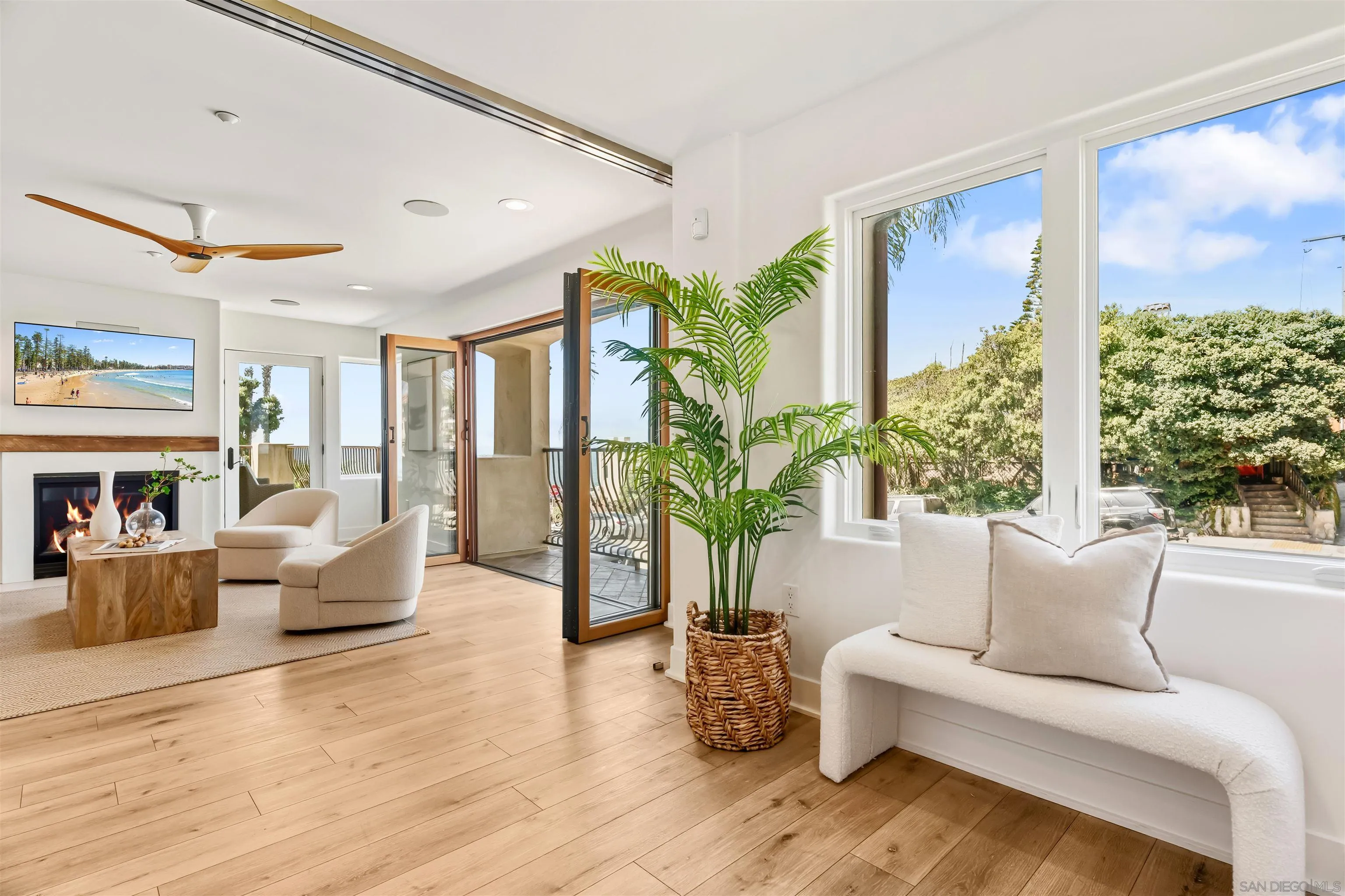 Photo #4: 250041433 Listing 
