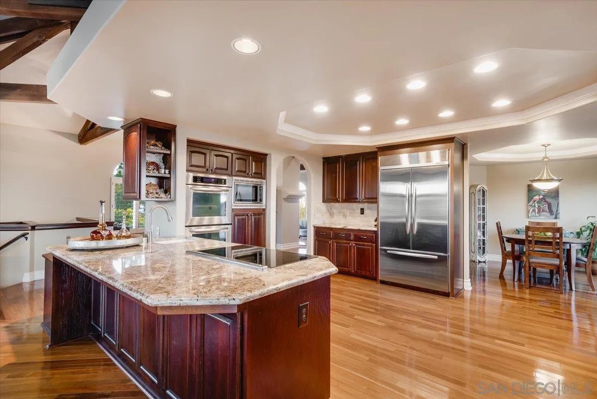 https://cdn.realtyfeed.com/cdn/127/250041436/762804072883c360b47aafbd9a948c43.webp
