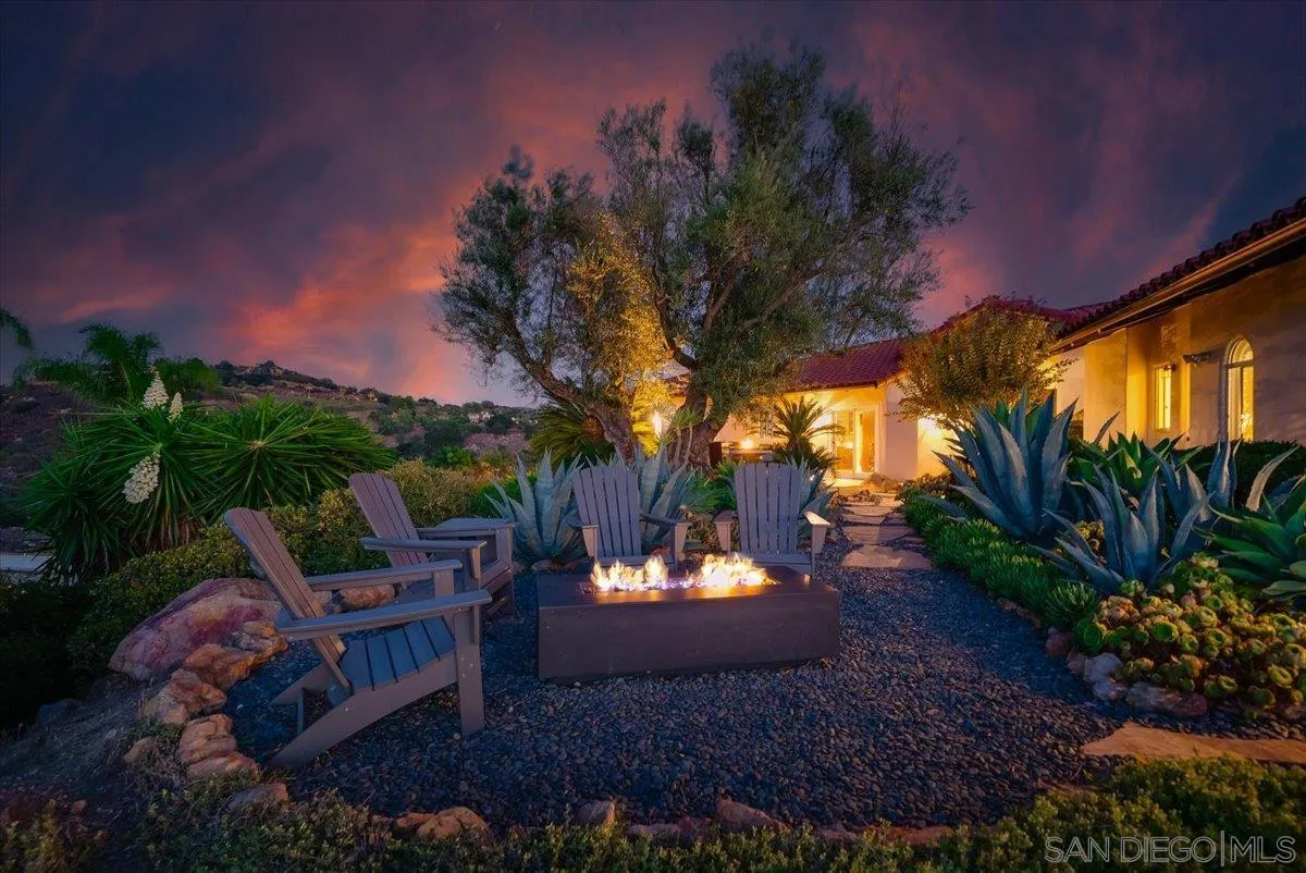 https://cdn.realtyfeed.com/cdn/127/250041436/82ea4e543b8c814f44d806a6757792b7.webp