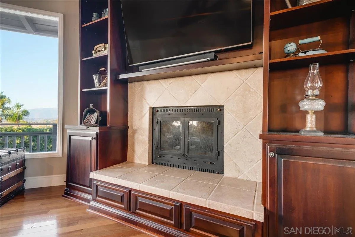 https://cdn.realtyfeed.com/cdn/127/250041436/ca6a9353b84fab71c7a846fec7e6117b.webp