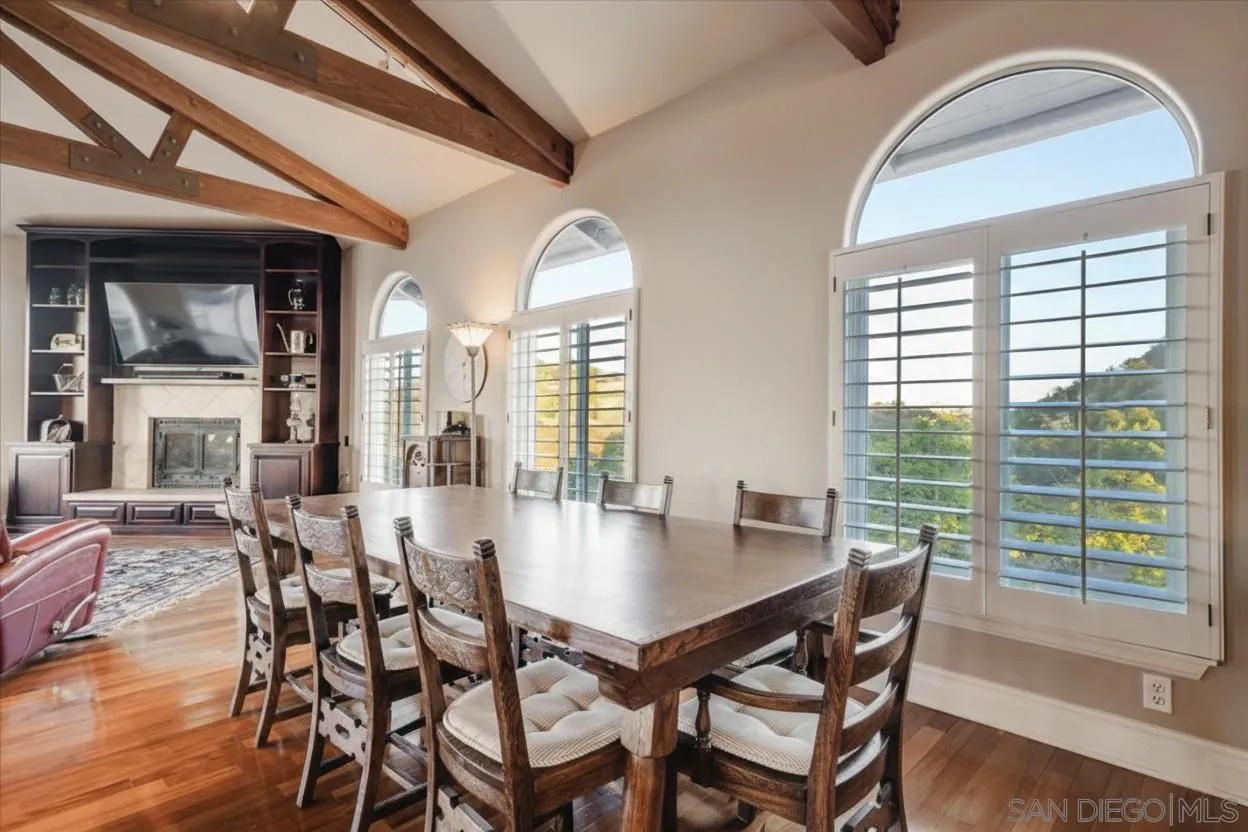 https://cdn.realtyfeed.com/cdn/127/250041436/e4b51bc6448109c9c6ce434af87bcd71.webp