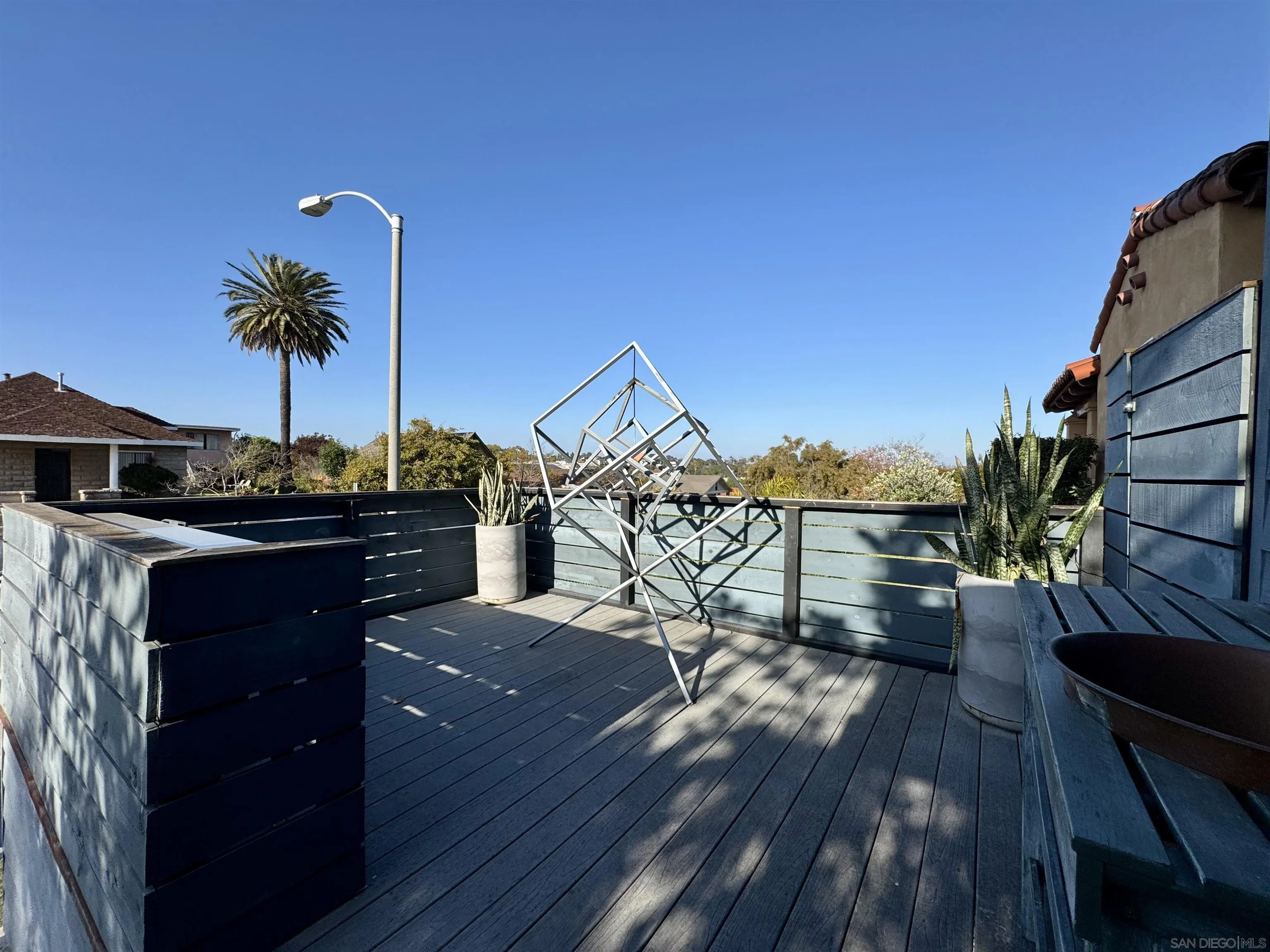 https://cdn.realtyfeed.com/cdn/127/250041437/865910d0c3f8072d2f766a5dac8e0af7.webp