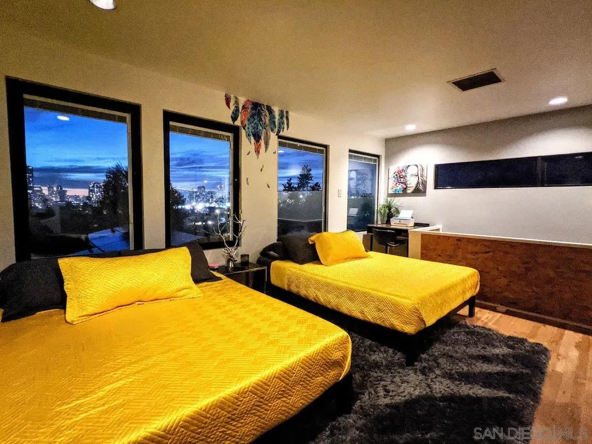 https://cdn.realtyfeed.com/cdn/127/250041437/ba819ac84744f4486415c47dda9f40ad.webp