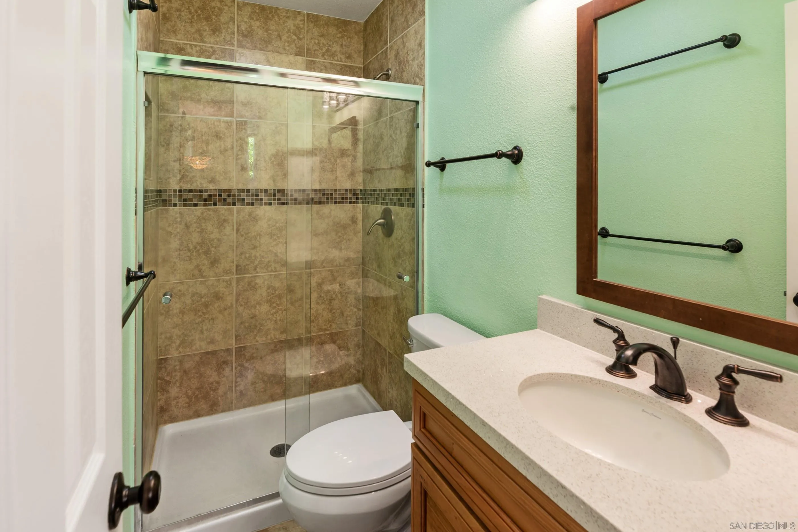https://cdn.realtyfeed.com/cdn/127/250041438/10026cfdda19dac996682dbe2f9f2591.webp