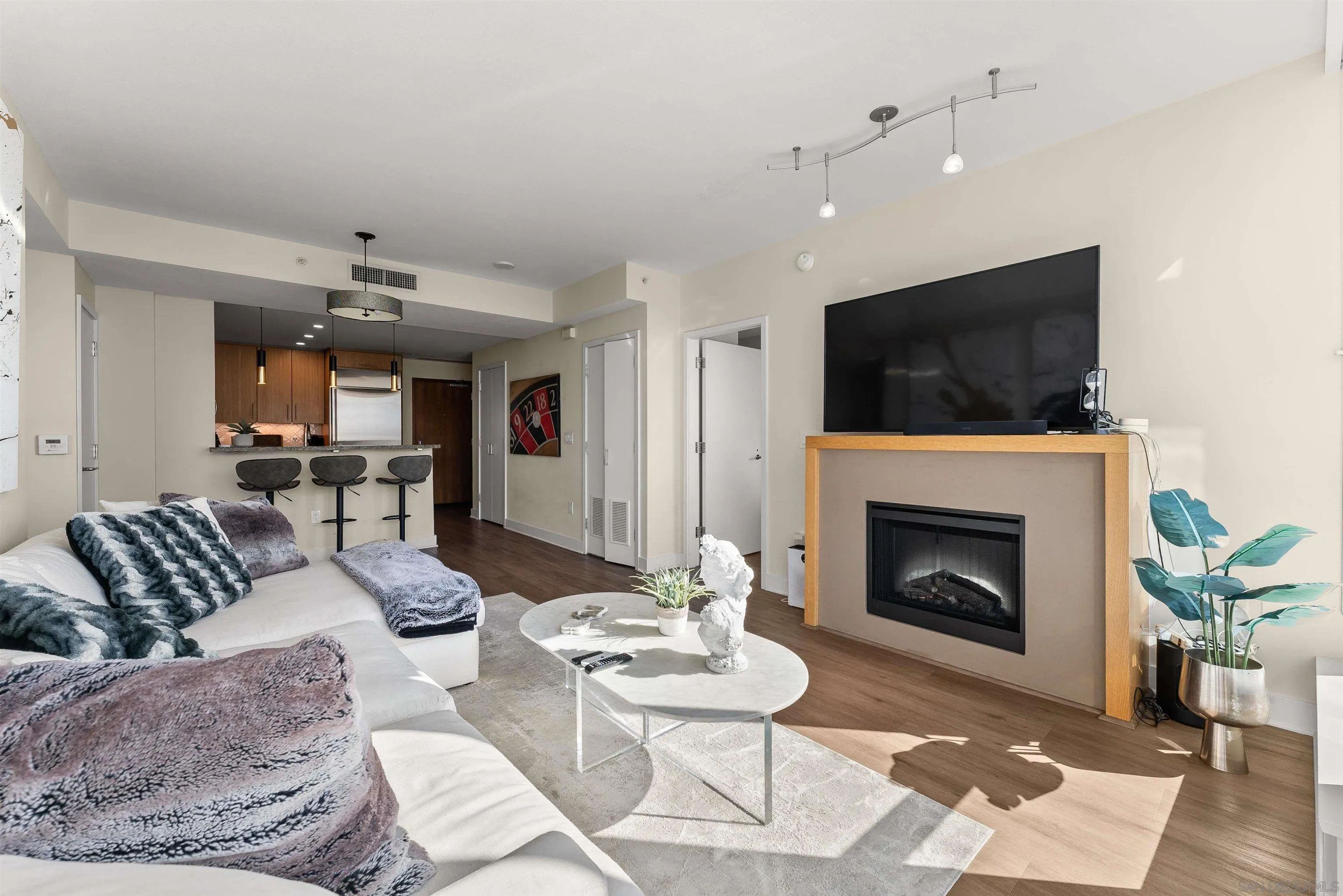 Photo #5: 250041441 Listing 