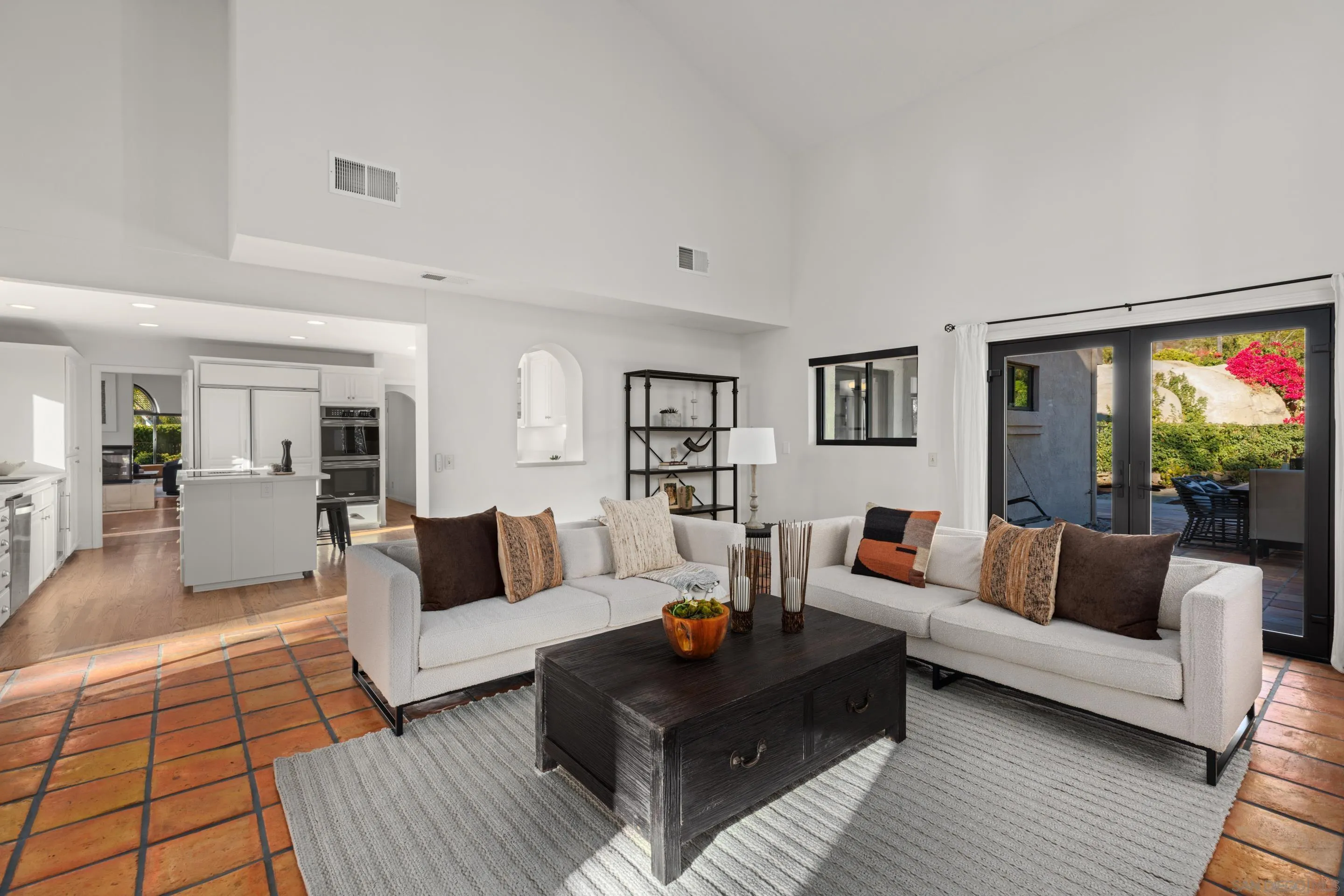 https://cdn.realtyfeed.com/cdn/127/250041445/15f673c2c4eabca83bdd3ac9b055b35c.webp