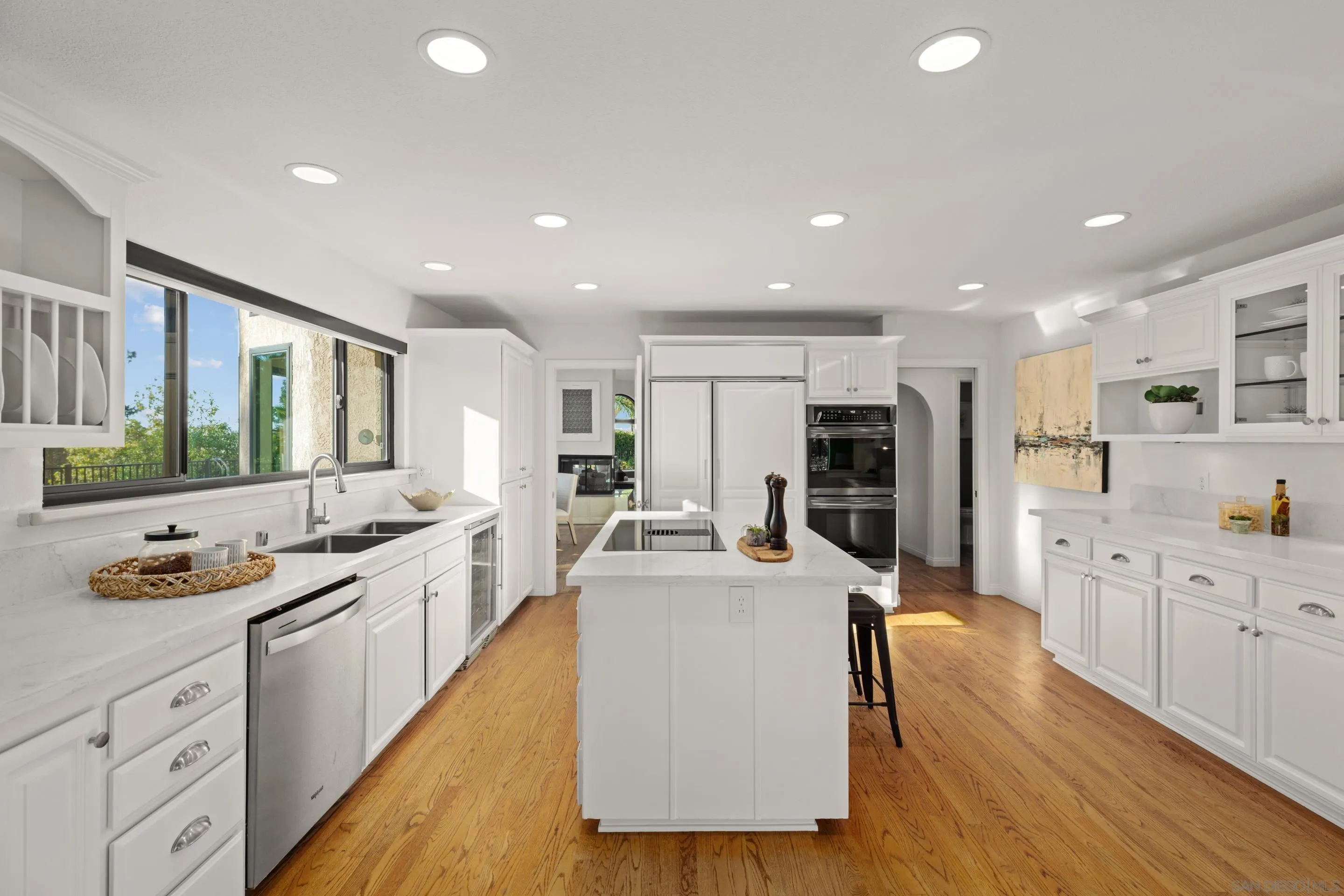 https://cdn.realtyfeed.com/cdn/127/250041445/2111ebef5cc366803b61da160f96821b.webp
