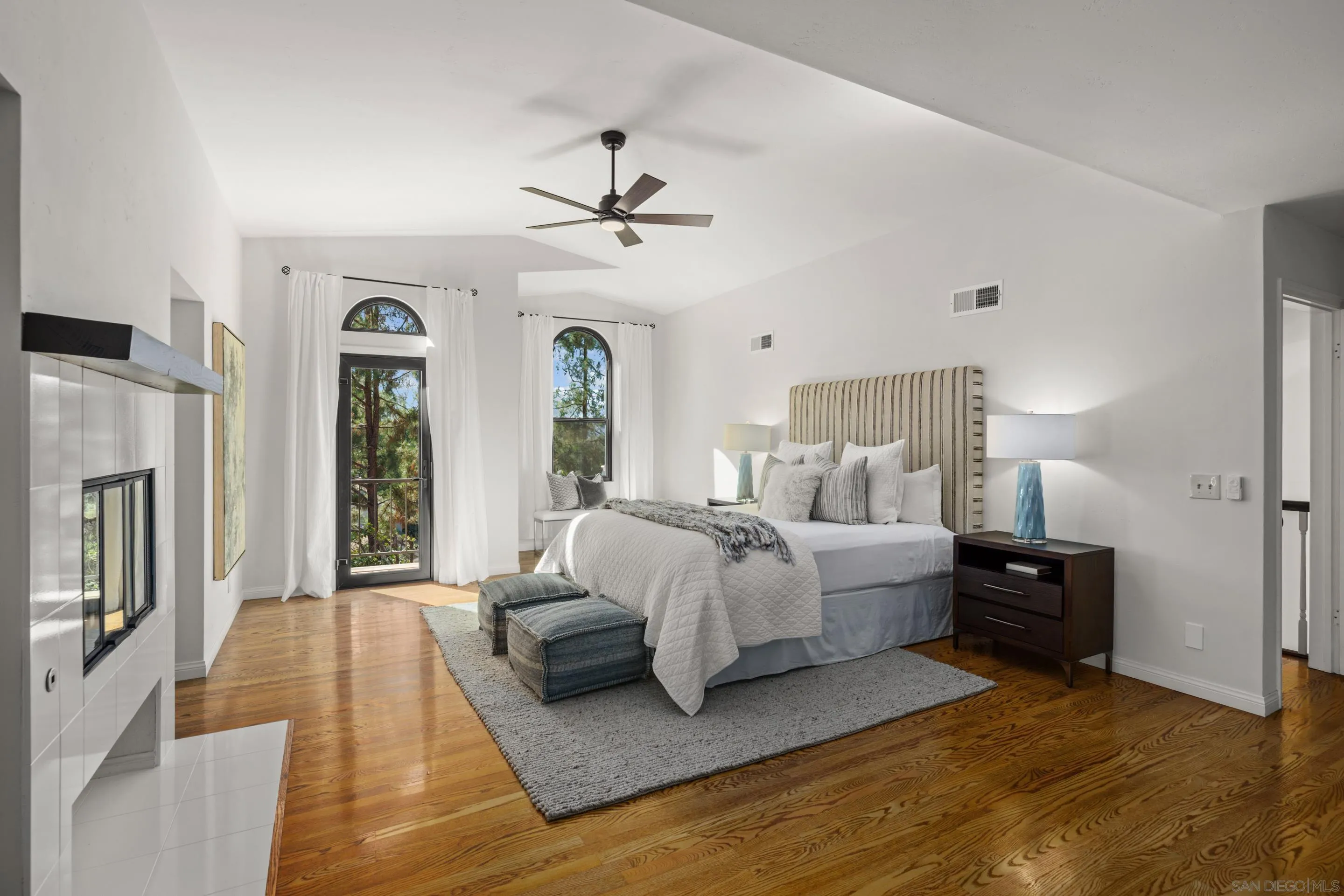 https://cdn.realtyfeed.com/cdn/127/250041445/5fd5c8b2504c0a66ee74d9f426cb836d.webp