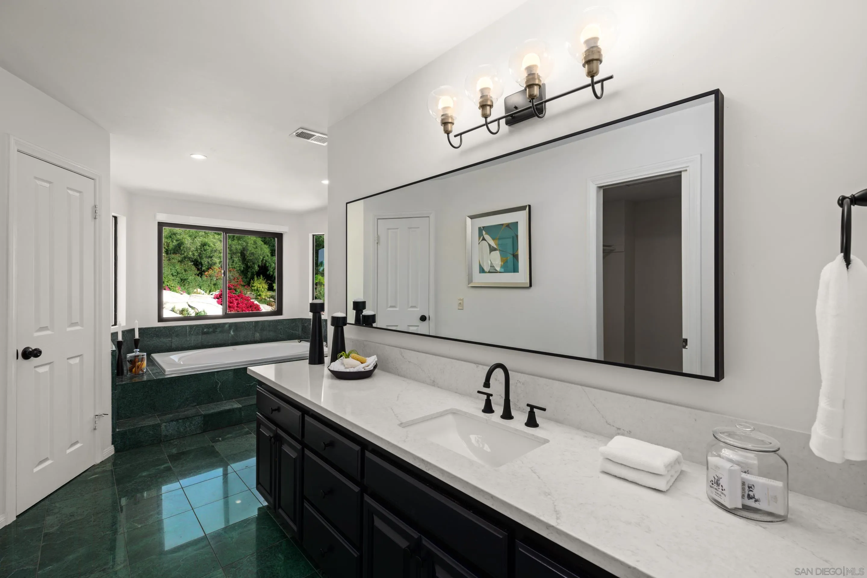 https://cdn.realtyfeed.com/cdn/127/250041445/7fb30c85691788cacba3d20681fb6227.webp