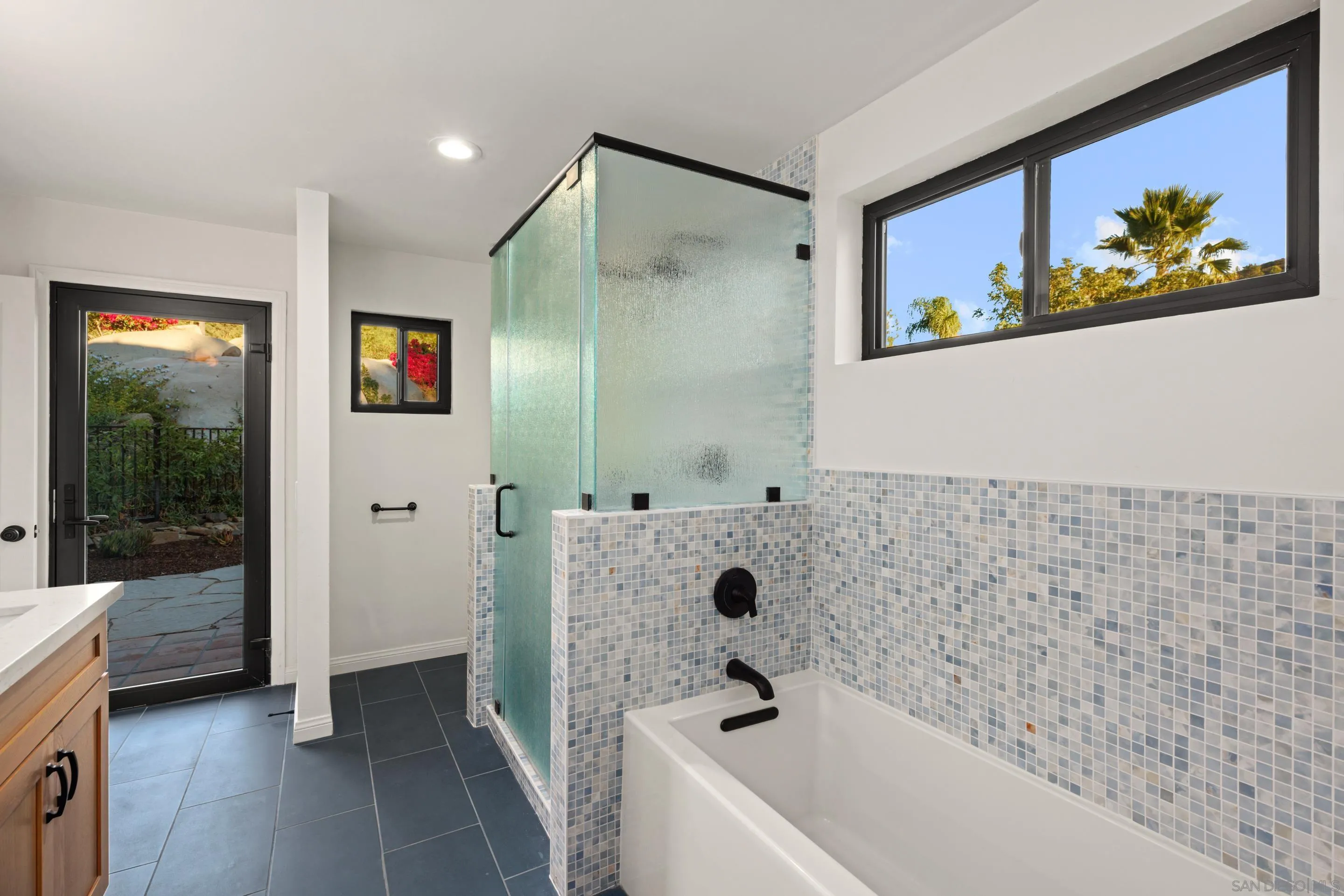 https://cdn.realtyfeed.com/cdn/127/250041445/9e10fbf239ecbf595c72be1d68687020.webp