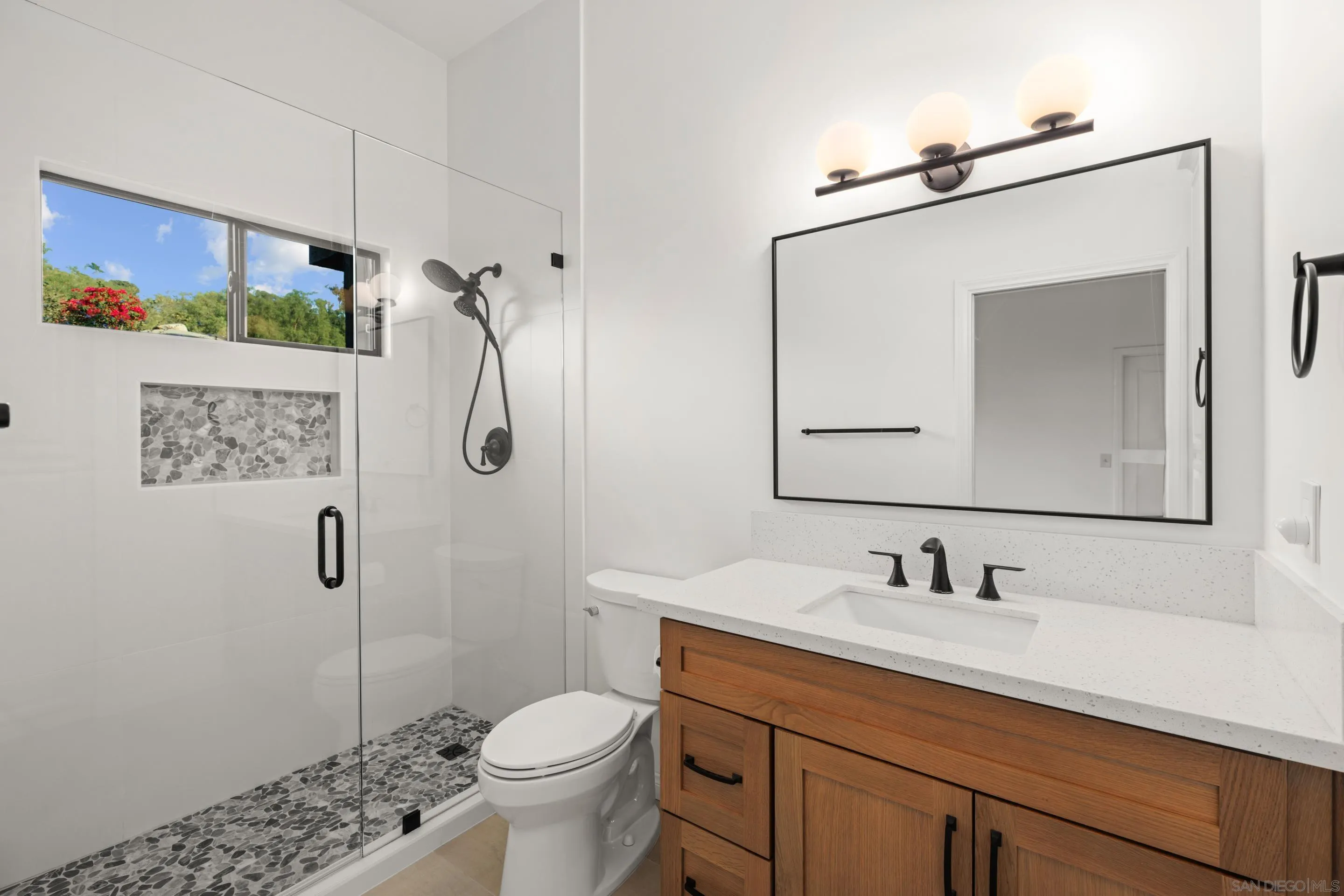 https://cdn.realtyfeed.com/cdn/127/250041445/b644067f5937765cbb42f44bbbc3091b.webp
