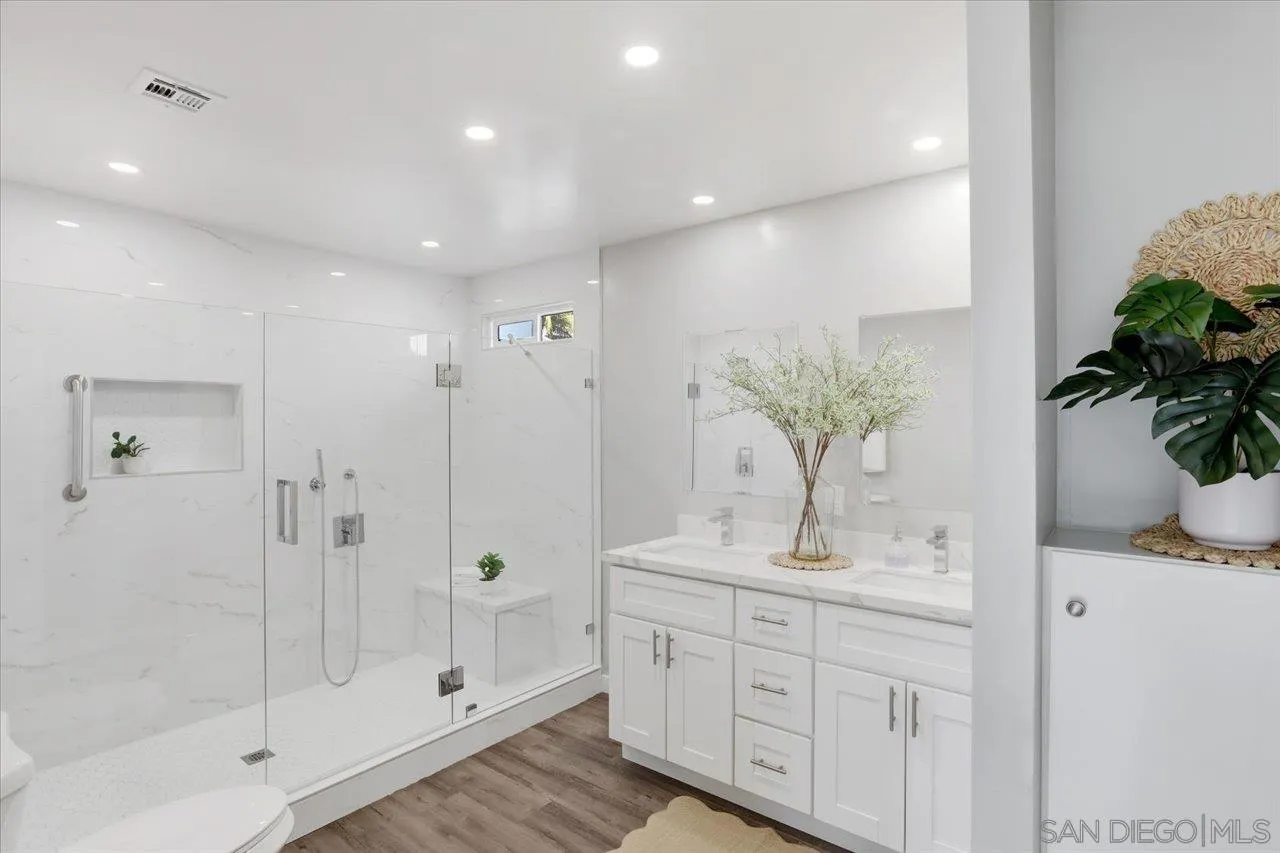 https://cdn.realtyfeed.com/cdn/127/250041448/b04d91a1bfb42f76883ab1c529472c21.webp