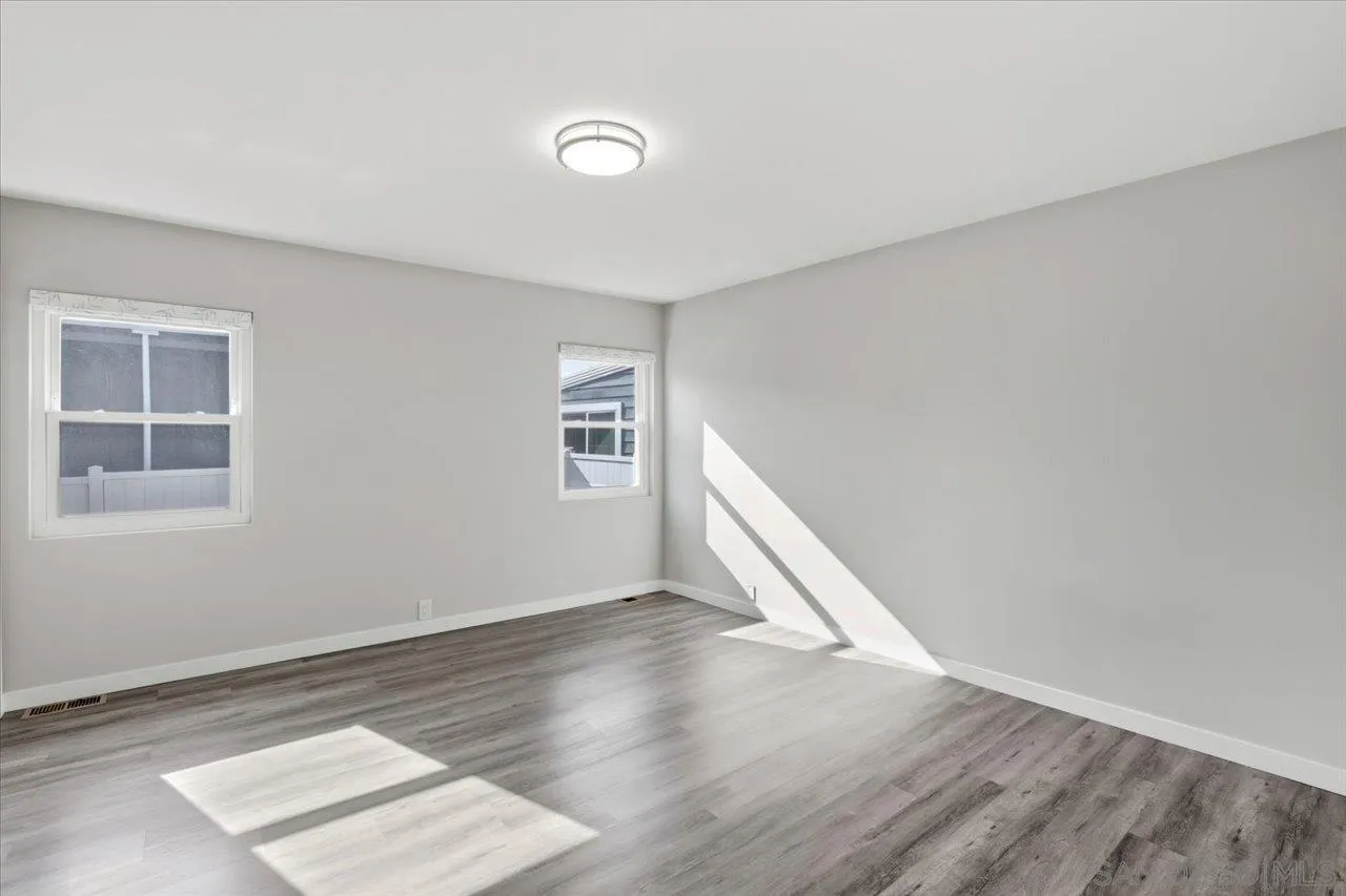 https://cdn.realtyfeed.com/cdn/127/250041448/db93a188eb1a1333015d1f88f0060f2e.webp