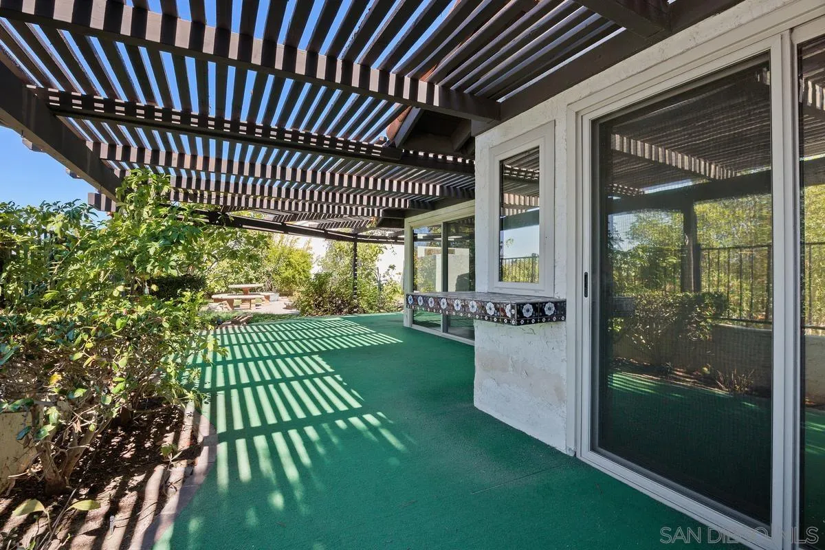 https://cdn.realtyfeed.com/cdn/127/250041455/c7c38f0f1e66f813177a47157c3e5060.webp