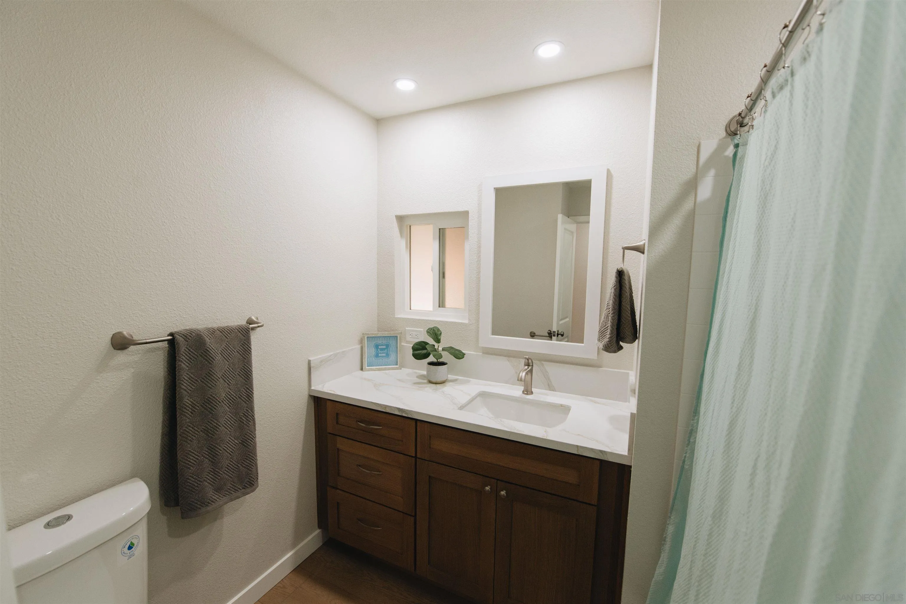 https://cdn.realtyfeed.com/cdn/127/250041458/83c1c425206d9f47eda6c8f387d2715a.webp
