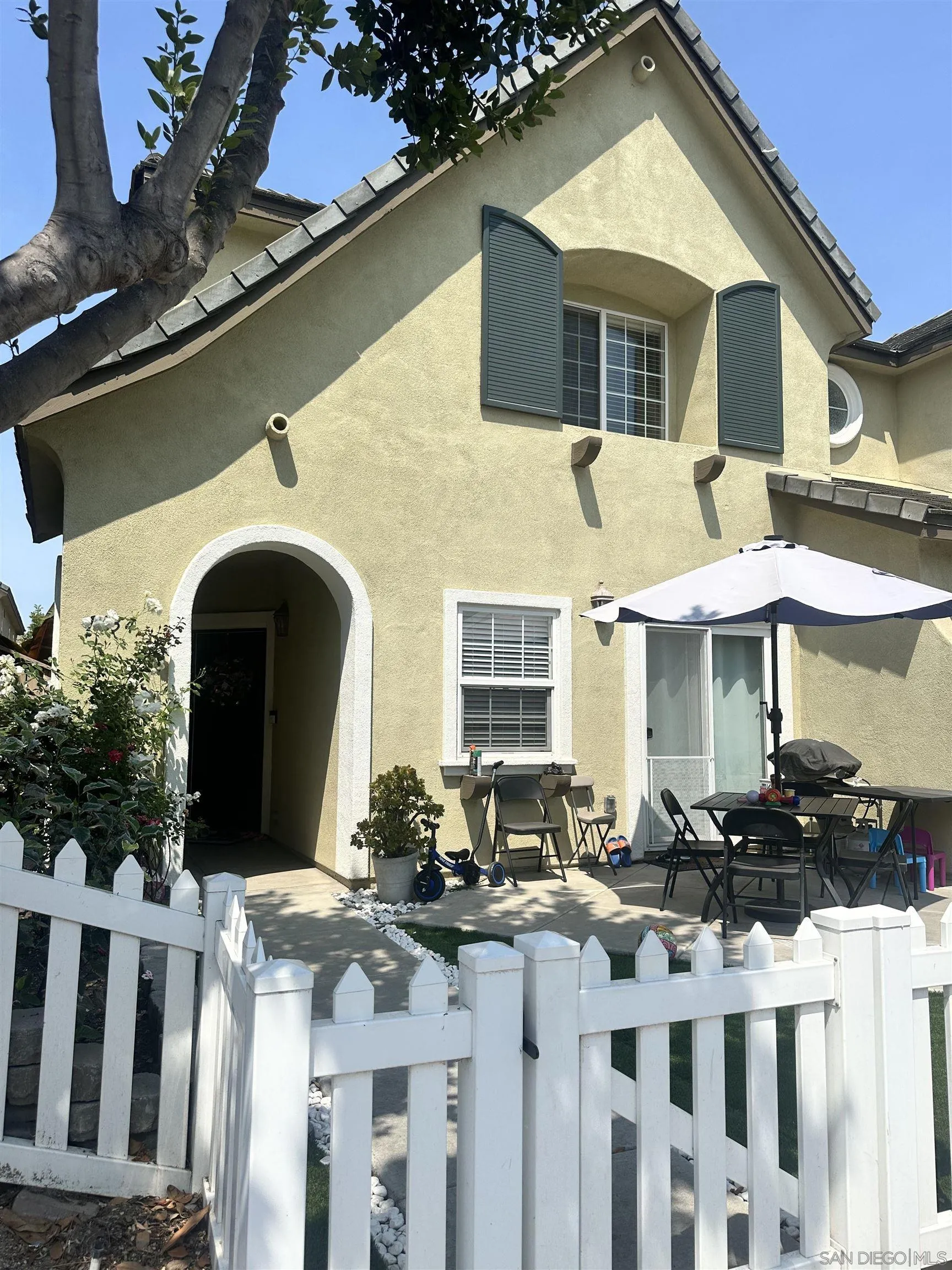 Photo #3: 250041459 Listing 