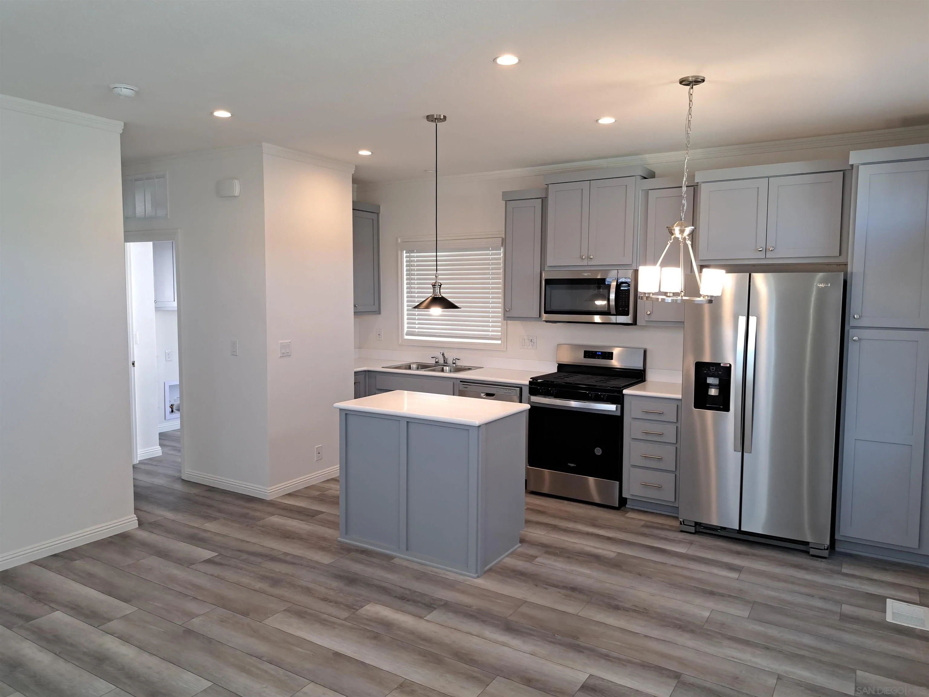 https://cdn.realtyfeed.com/cdn/127/250041470/fbb6f0bf02e051e7336bd10ec0d1b0f4.webp