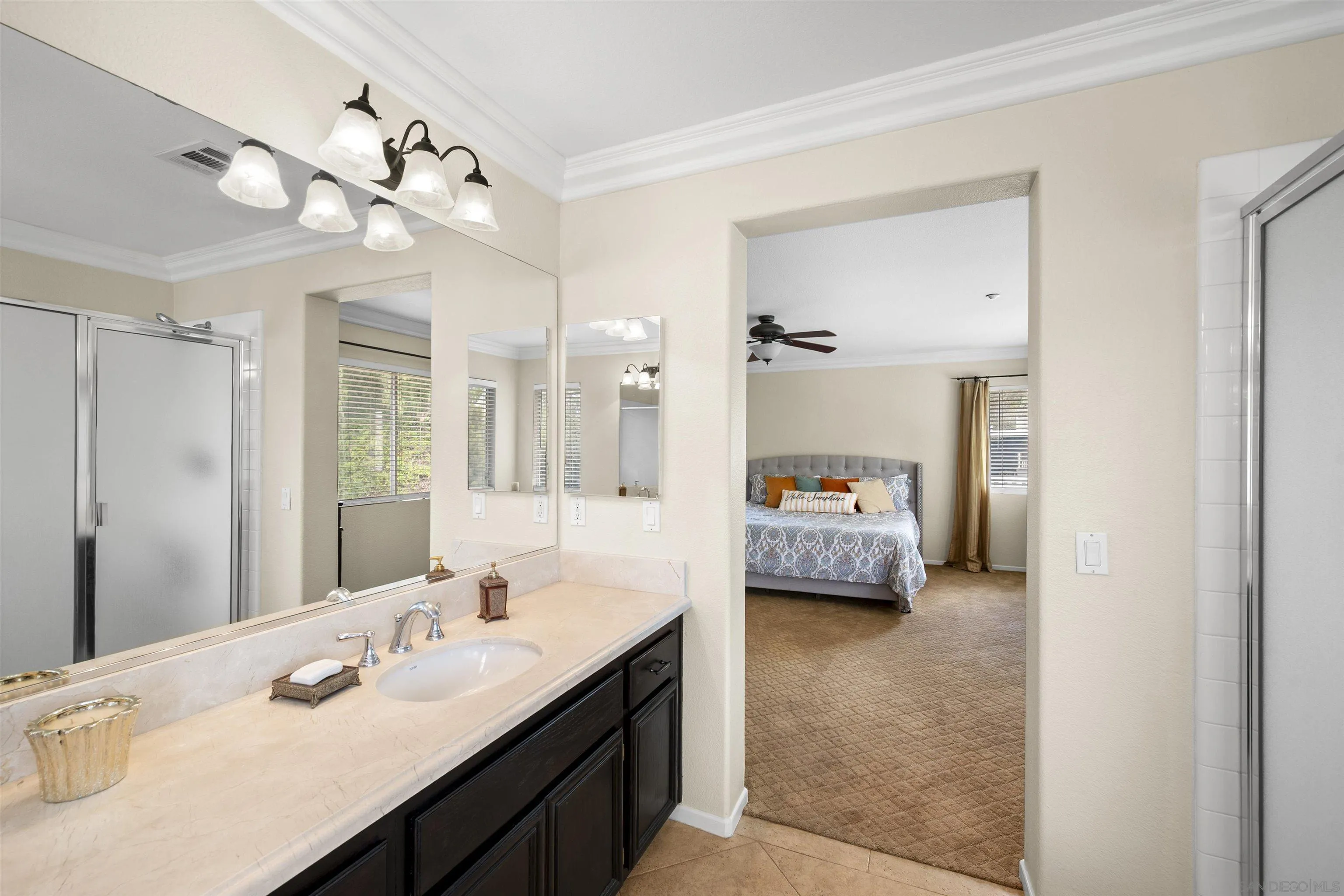 https://cdn.realtyfeed.com/cdn/127/250041471/63ae3f31975bf254f95dd11a09a7b21b.webp