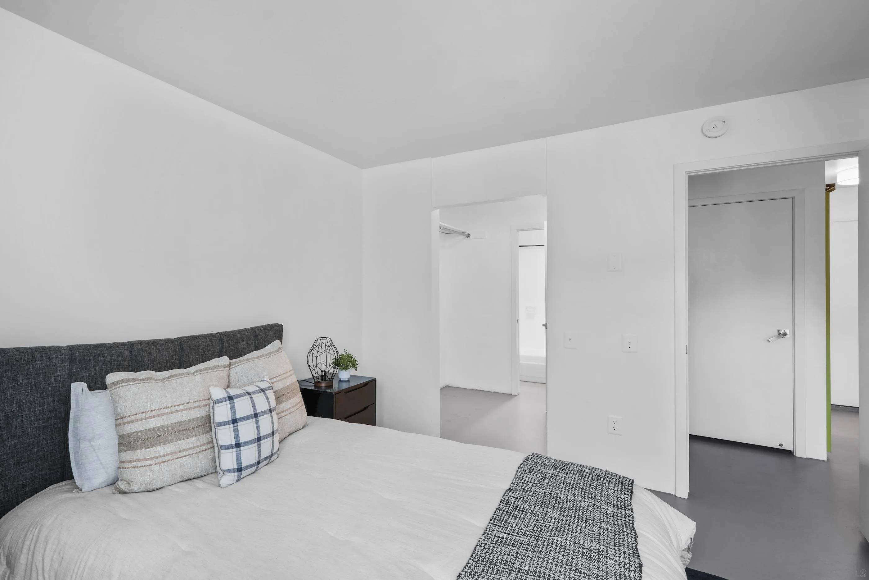 https://cdn.realtyfeed.com/cdn/127/250041472/33537be815213d22a55d7996f2acdd0e.webp