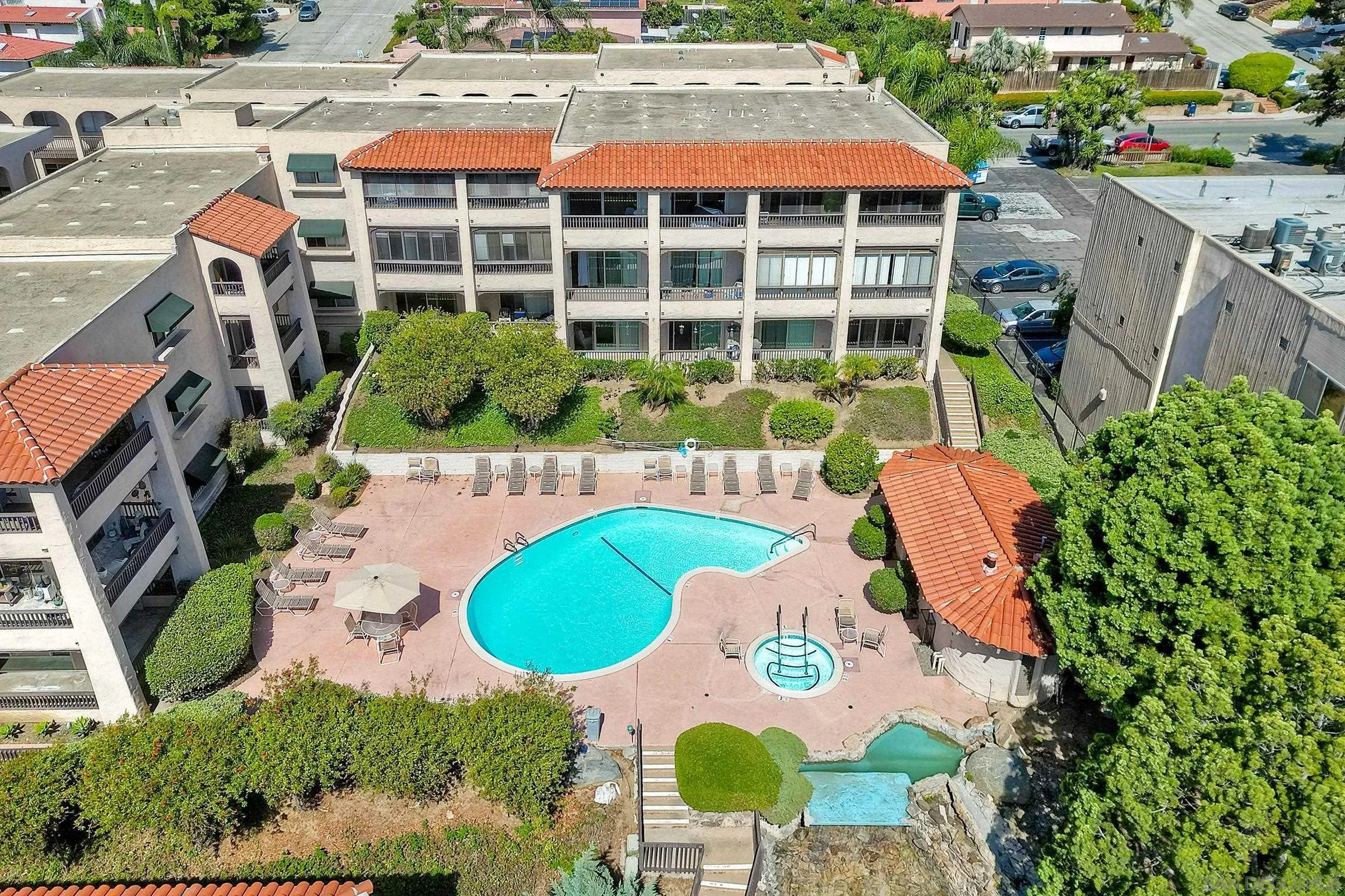 Photo #4: 250041477 Listing 