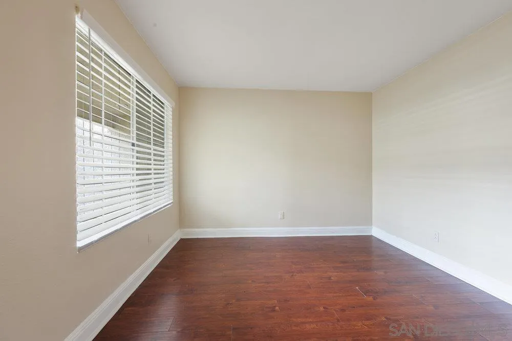 https://cdn.realtyfeed.com/cdn/127/250041481/8dd32556943f44384f943db26fe239b2.webp