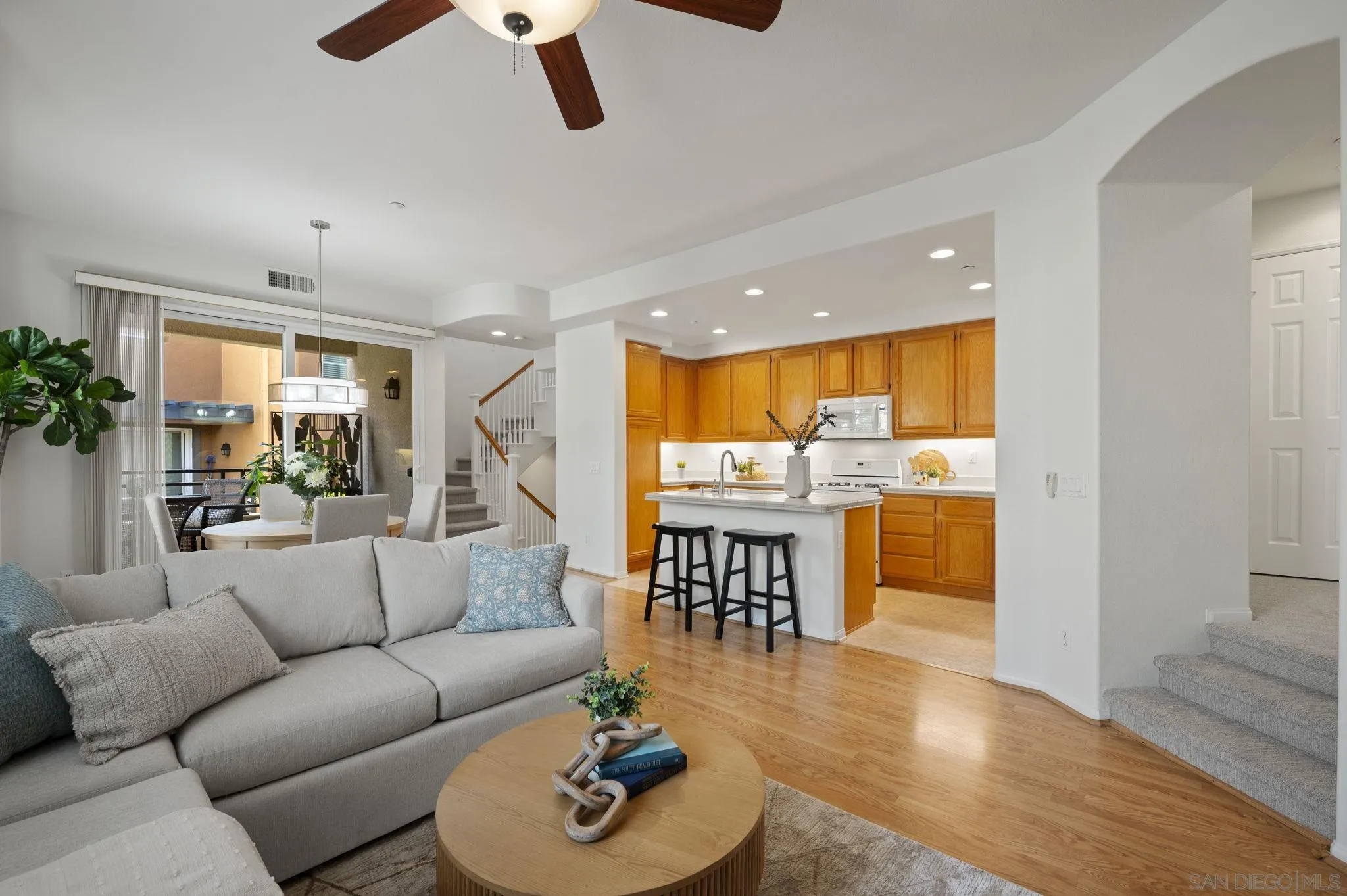 https://cdn.realtyfeed.com/cdn/127/250041482/0acf59dca298f0d587bda41f7a893109.webp