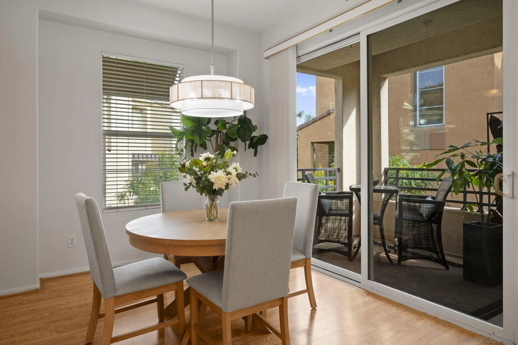 https://cdn.realtyfeed.com/cdn/127/250041482/a7e8ce11df2b886d9206035c7c40839d.webp